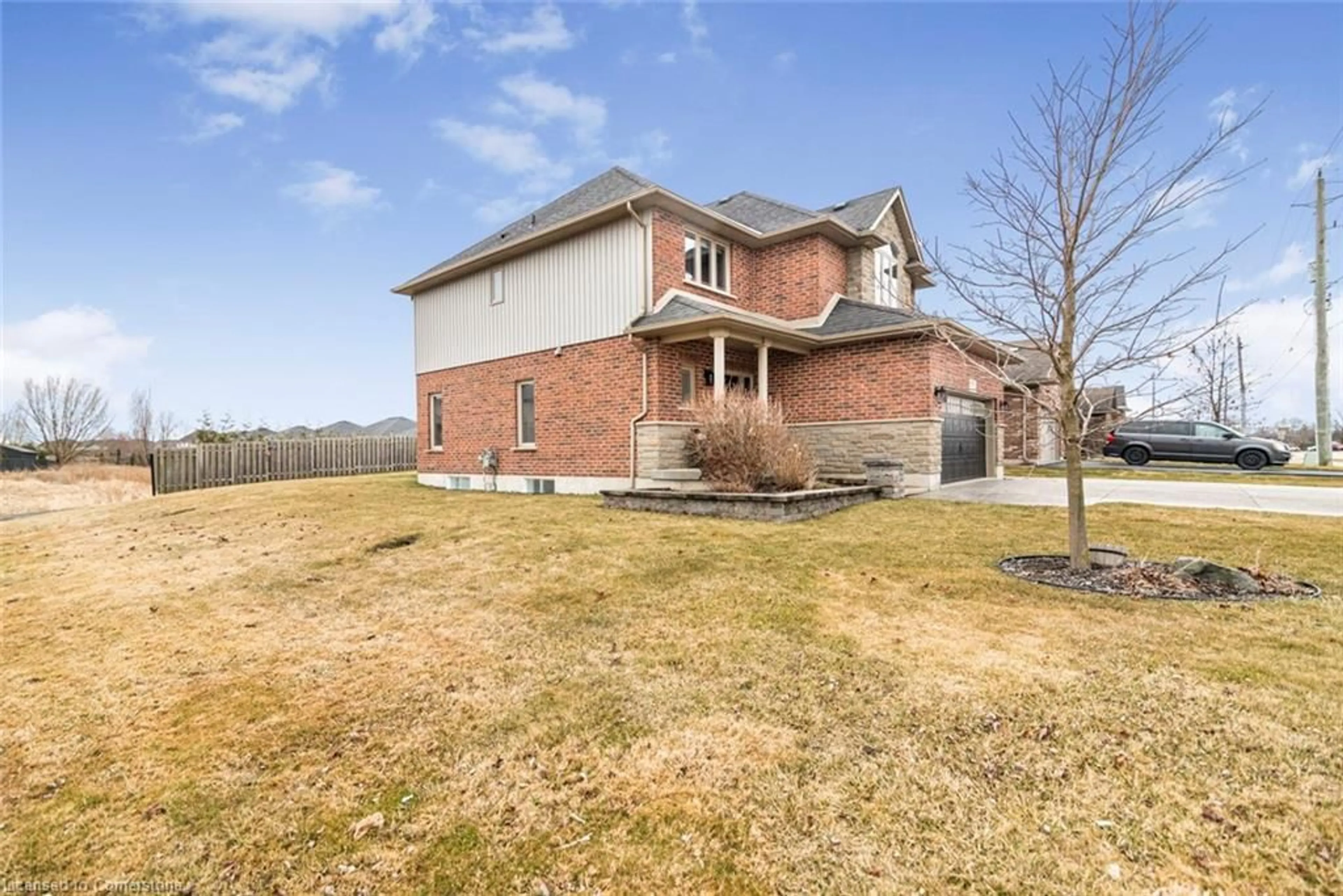 A pic from outside/outdoor area/front of a property/back of a property/a pic from drone, street for 48 Craddock Blvd, Jarvis Ontario N0A 1J0
