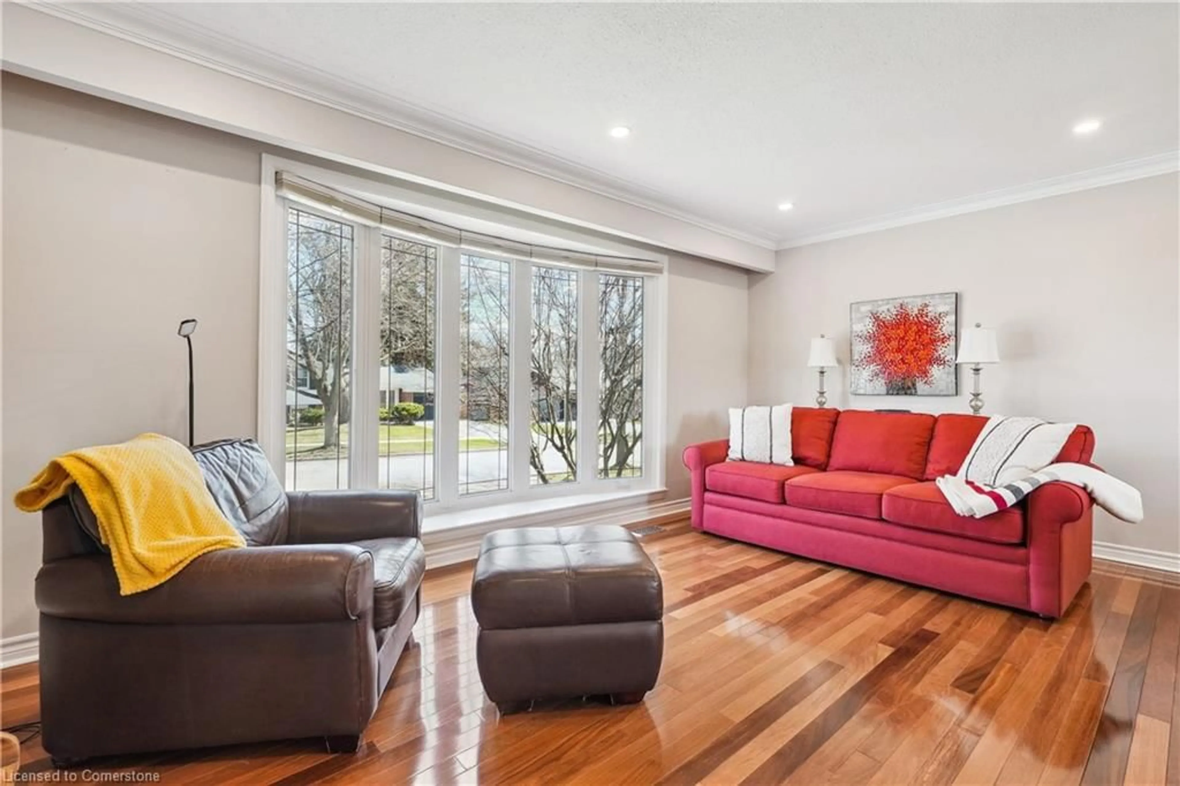 Living room with furniture, unknown for 602 Rosedale Cres, Burlington Ontario L7N 2T1