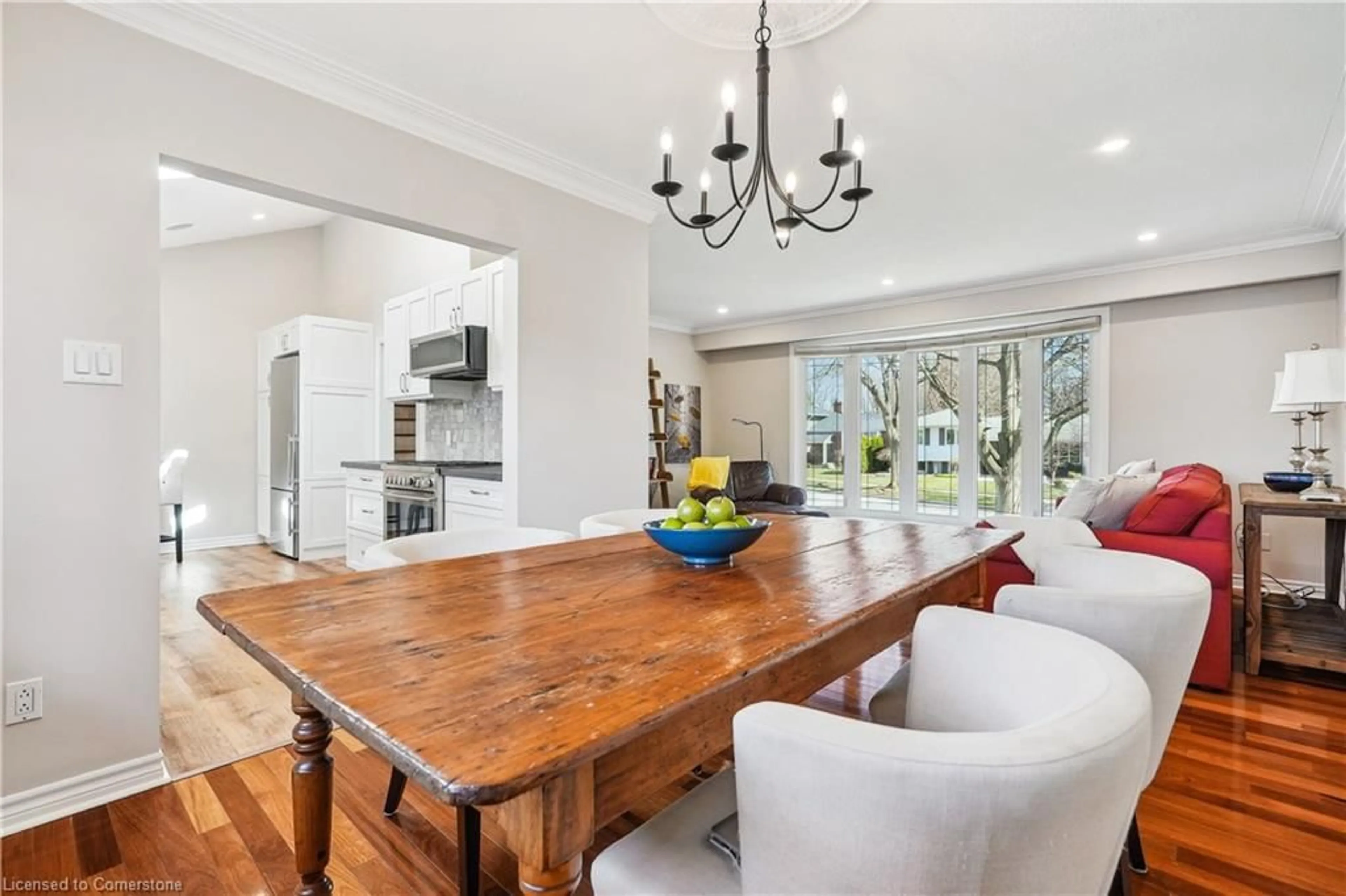 Open concept kitchen, unknown for 602 Rosedale Cres, Burlington Ontario L7N 2T1
