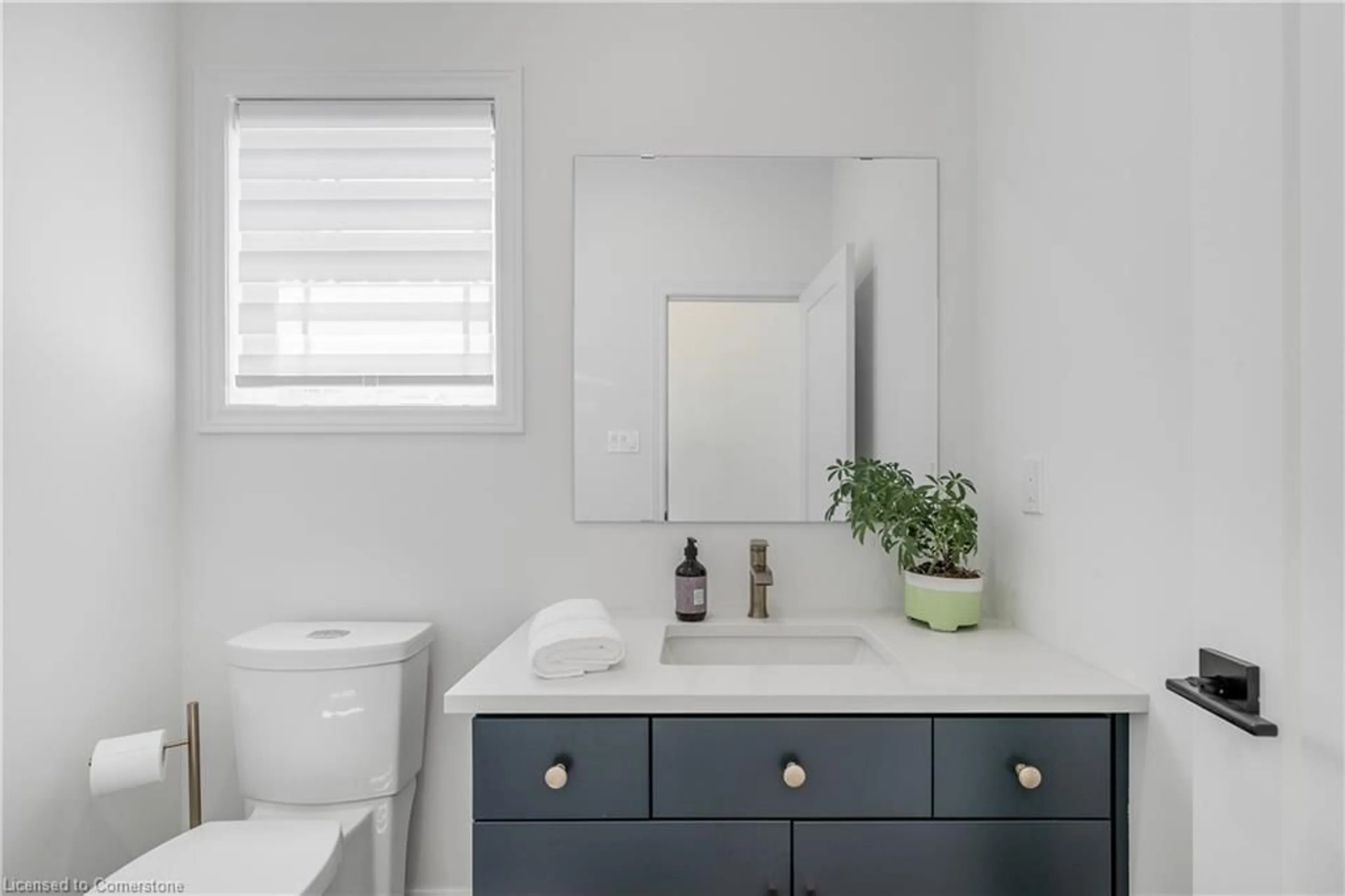 Contemporary bathroom, ceramic/tile floor for 48 Macalister Blvd, Guelph Ontario N1G 0G6