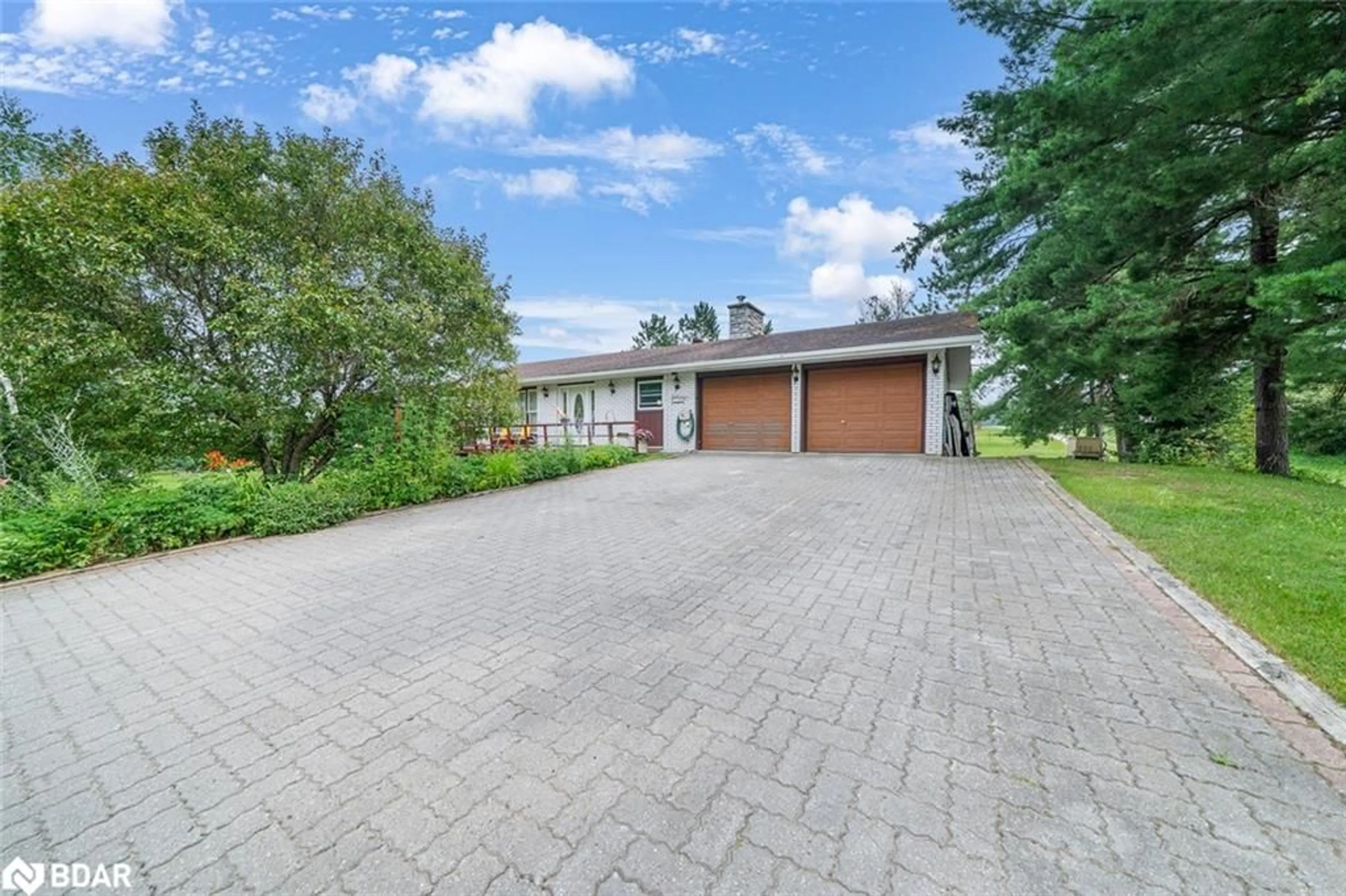 A pic from outside/outdoor area/front of a property/back of a property/a pic from drone, street for 236 Queen Street, Burk's Falls Ontario P0A 1C0