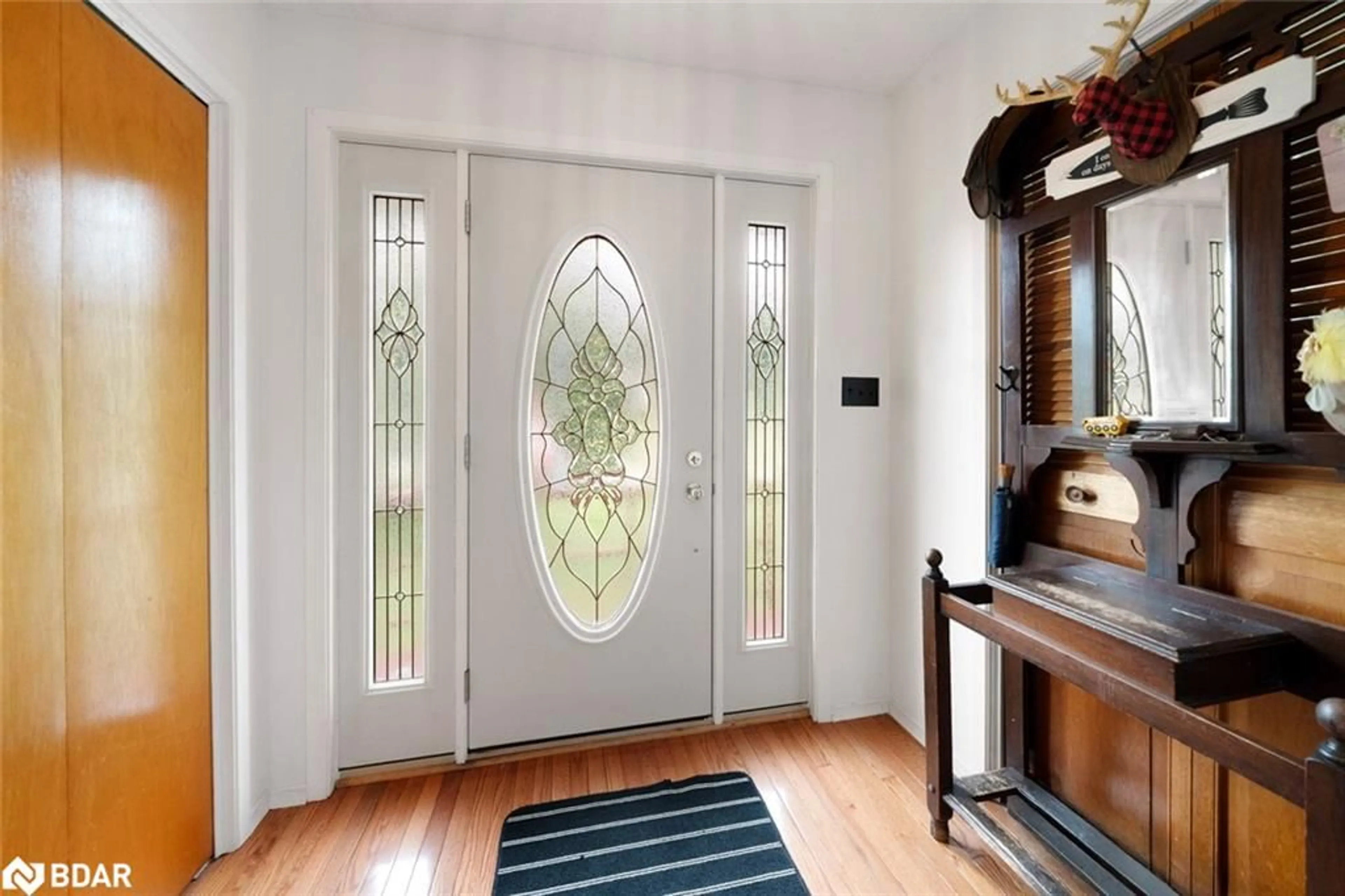 Indoor entryway for 236 Queen Street, Burk's Falls Ontario P0A 1C0