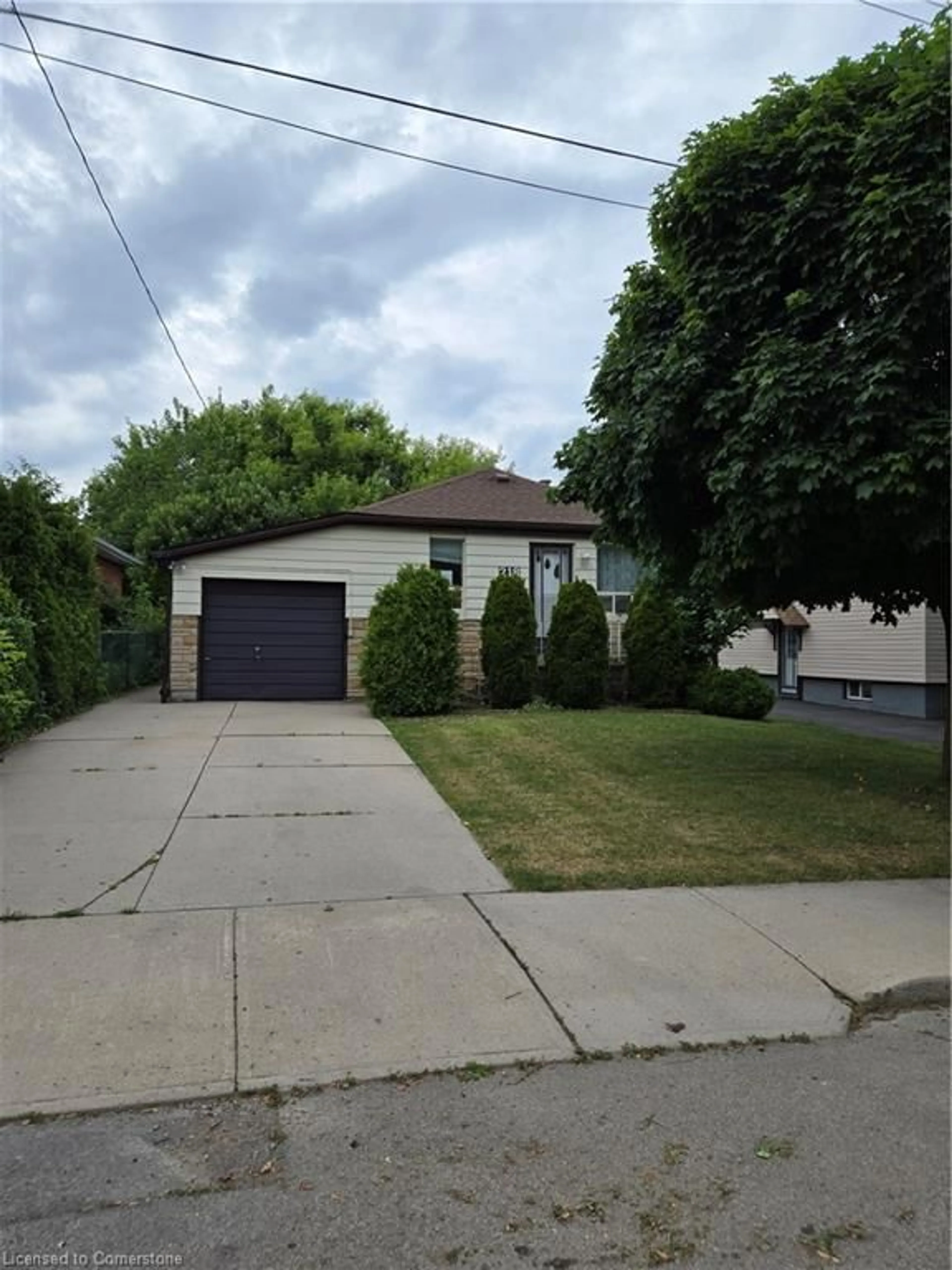 Unknown for 218 East 44th St, Hamilton Ontario L8T 3H6