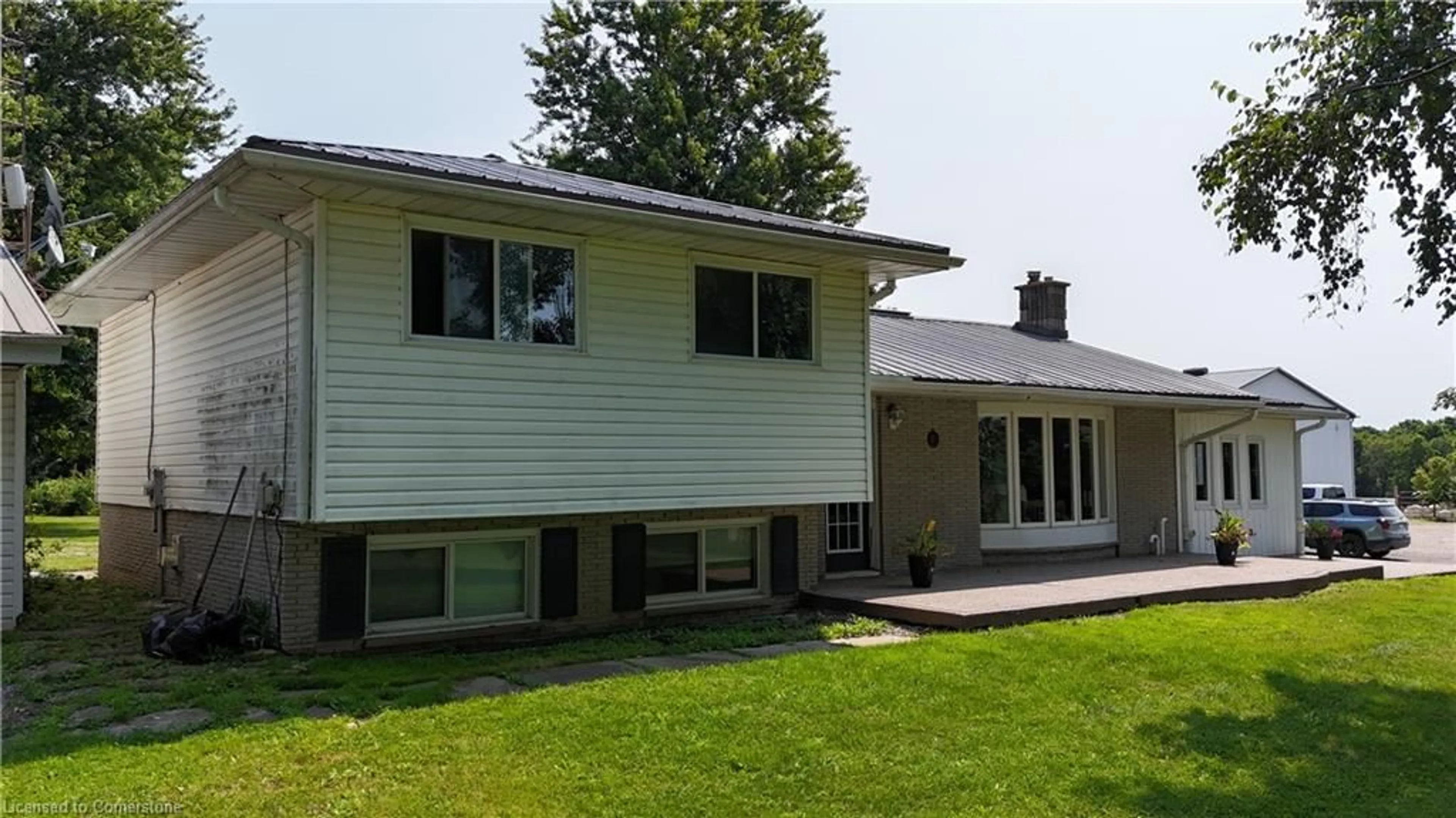 Home with vinyl exterior material, street for 324 Ayr Rd, Paris Ontario N3L 3E2