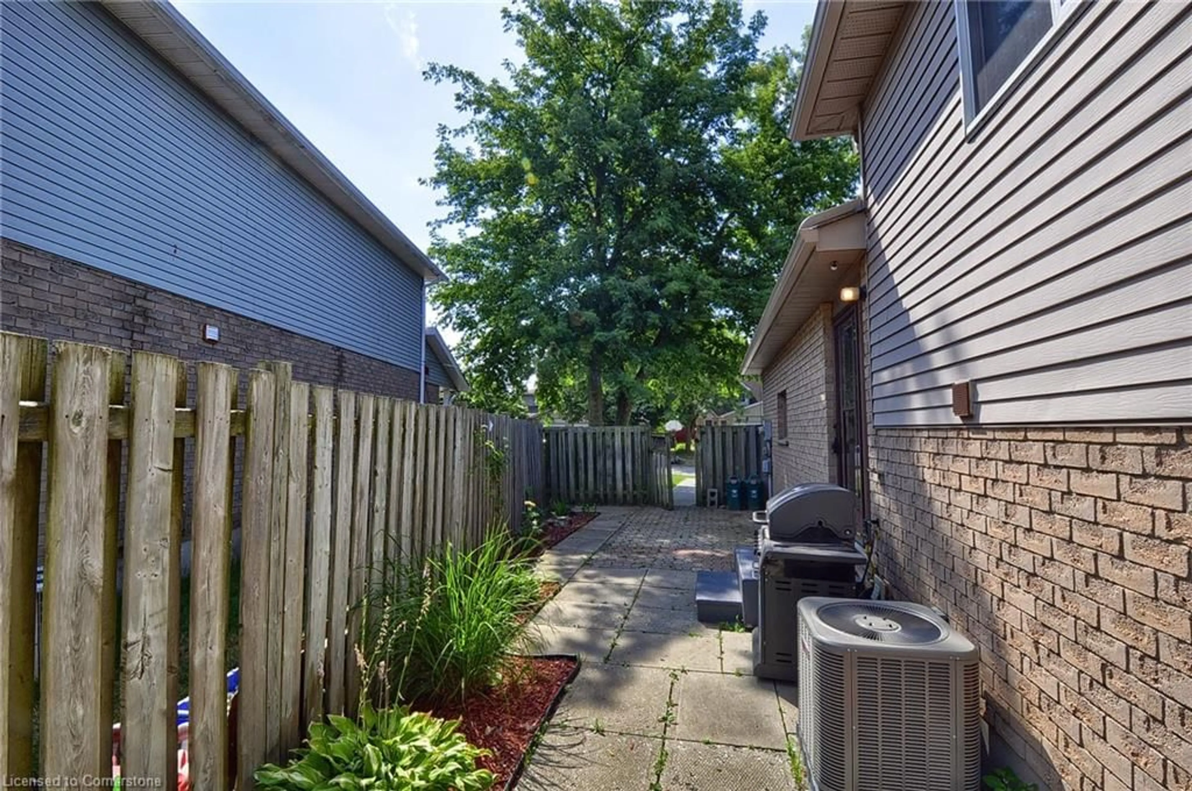 Patio, street for 111 Carmine Cres, Cambridge Ontario N3C 3Z3