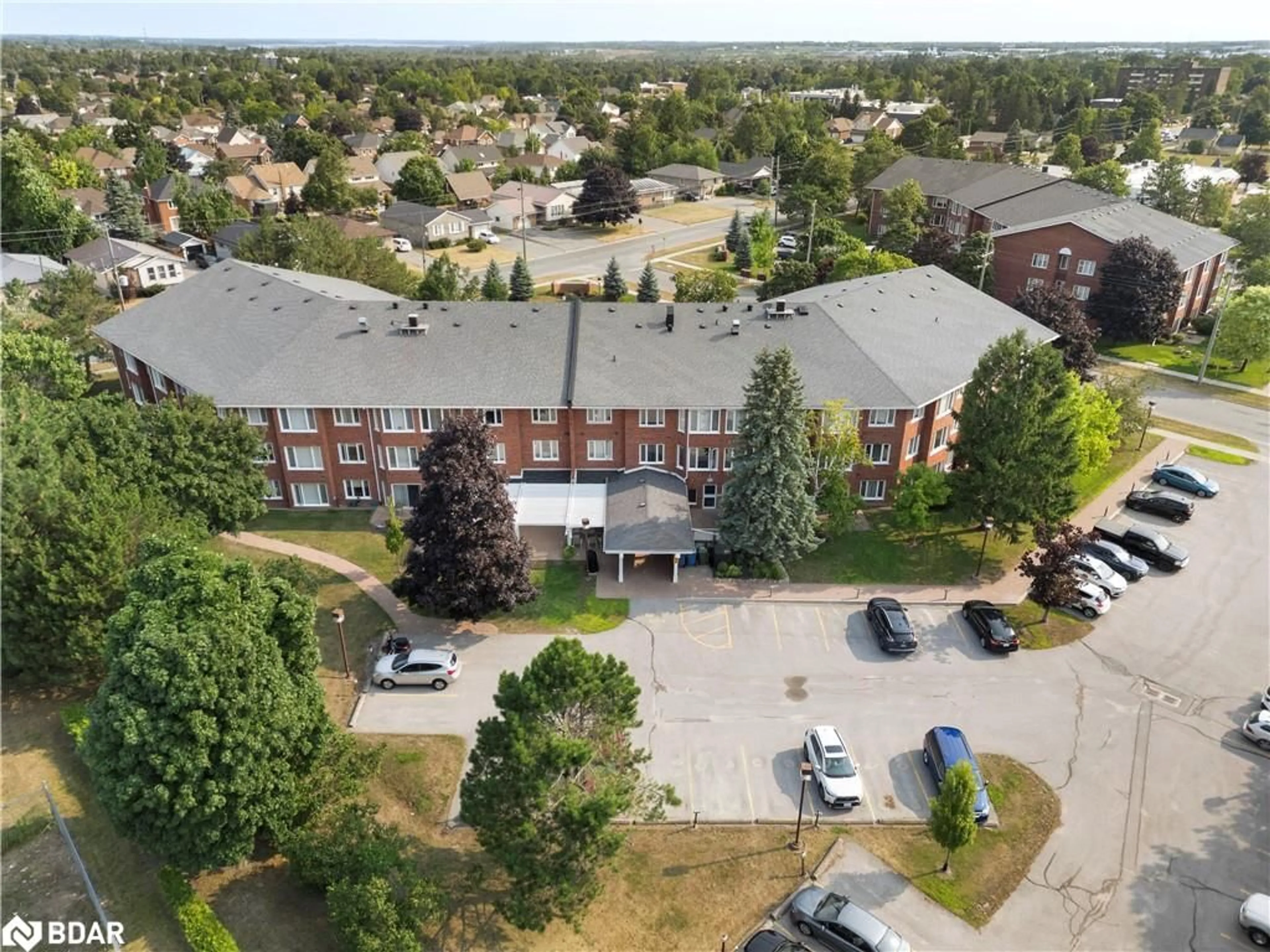 A pic from outside/outdoor area/front of a property/back of a property/a pic from drone, unknown for 1 Heritage Way #109, Lindsay Ontario K9V 5P9