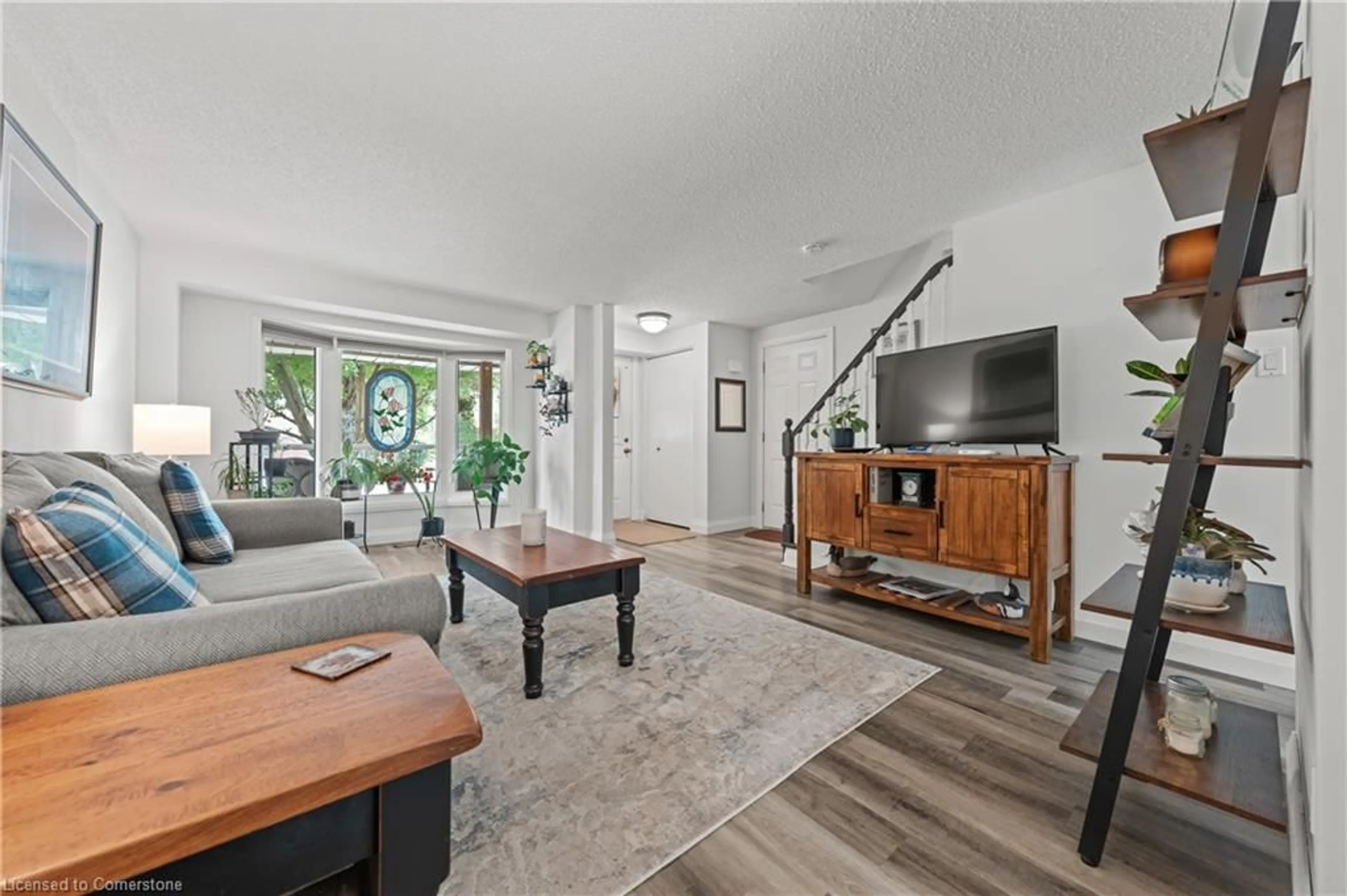 Living room with furniture, unknown for 625 Holman Cres, Fergus Ontario N1M 3M1