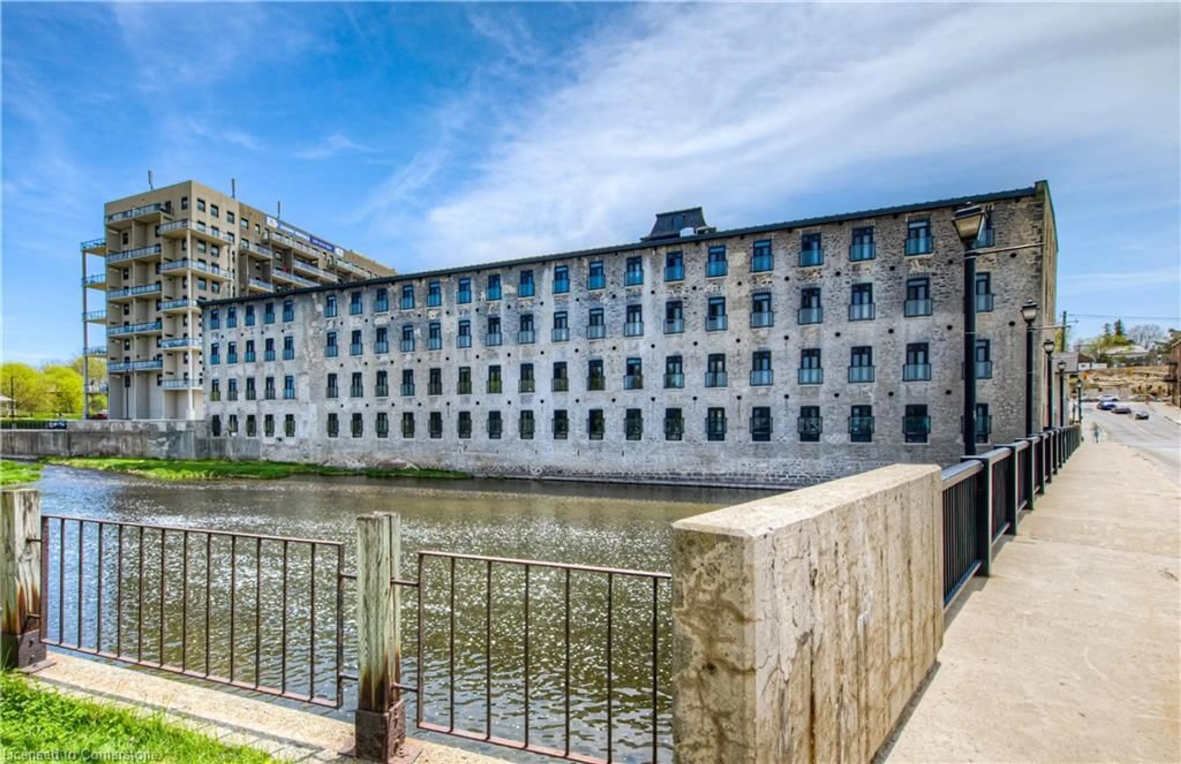 Patio, building for 19 Guelph Ave #107, Cambridge Ontario N3C 1A2