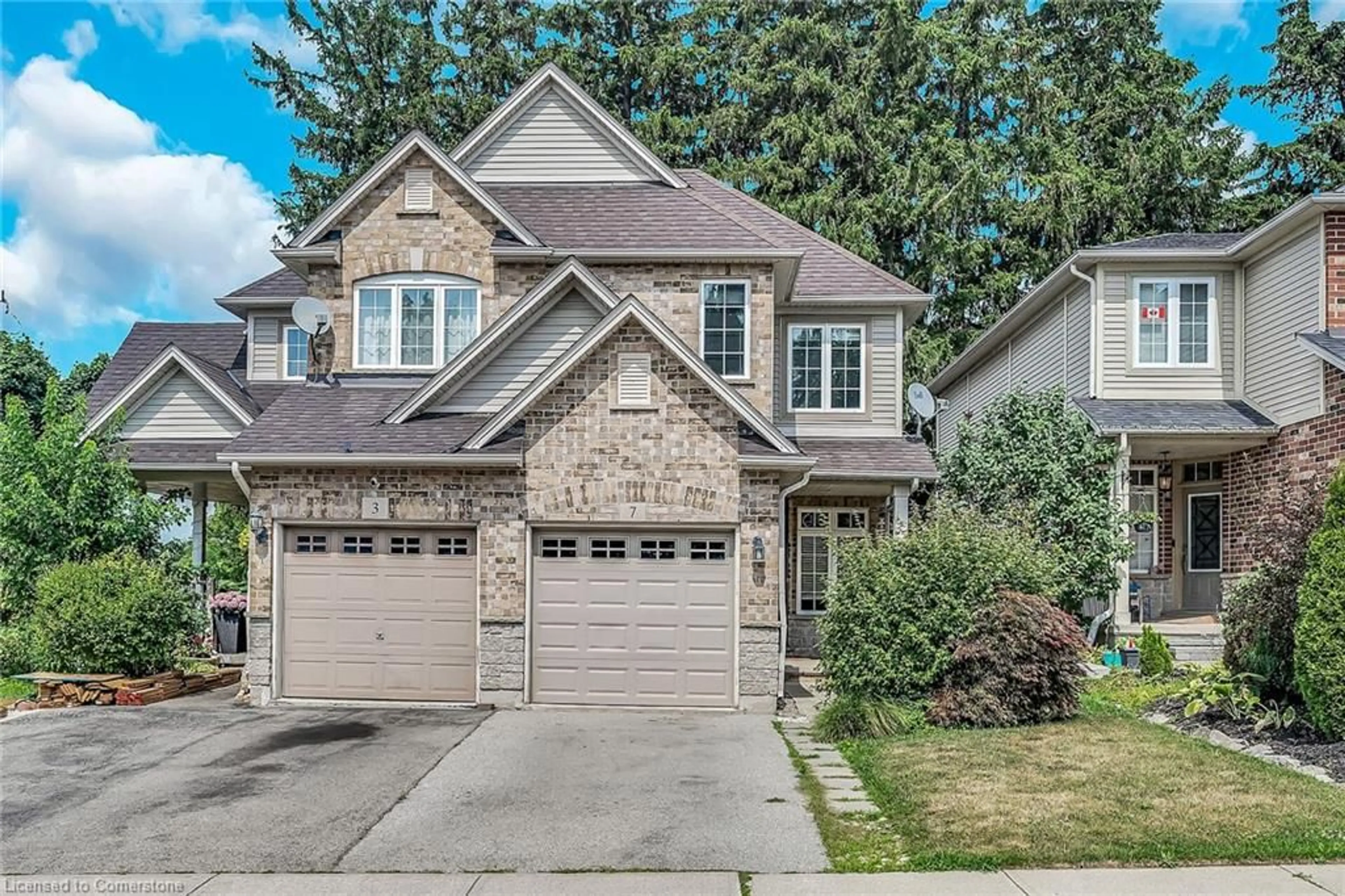 Home with brick exterior material, street for 7 Goldenview Crt, Waterdown Ontario L8B 0L2