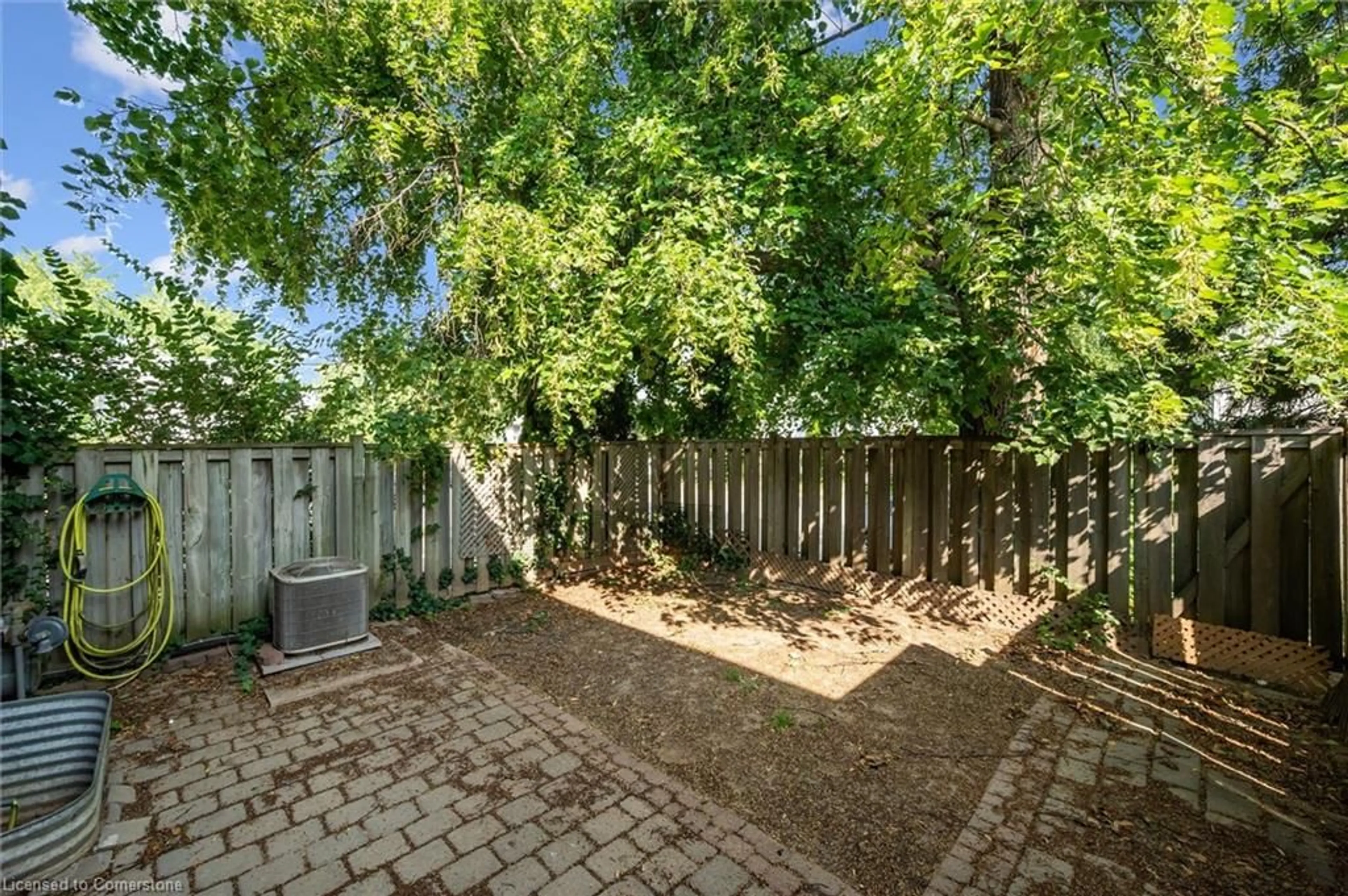 Patio, street for 32 Mowat Blvd #52, Kitchener Ontario N2E 1X4