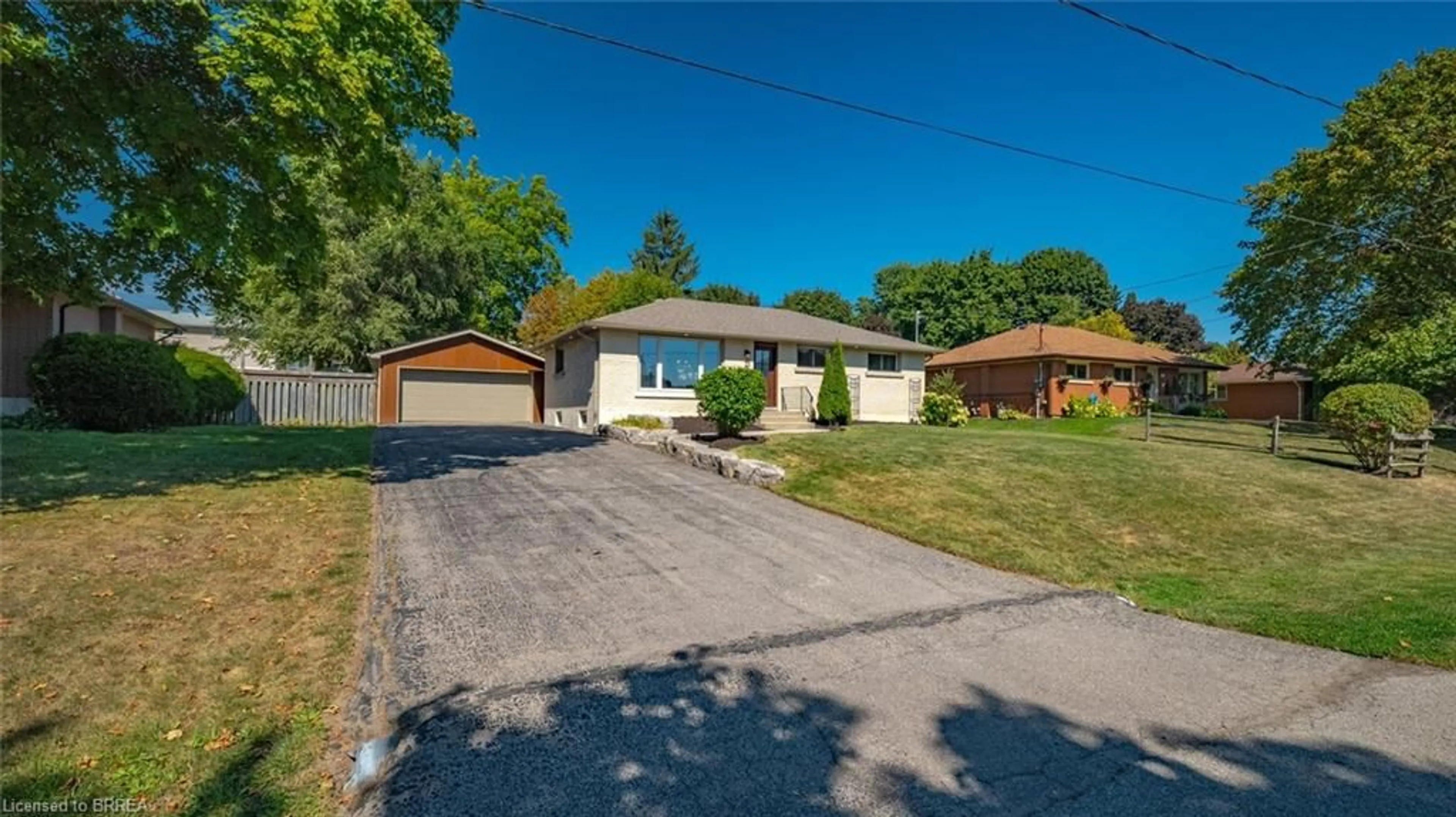 A pic from outside/outdoor area/front of a property/back of a property/a pic from drone, street for 9 Phillip St, St. George Ontario N0E 1N0