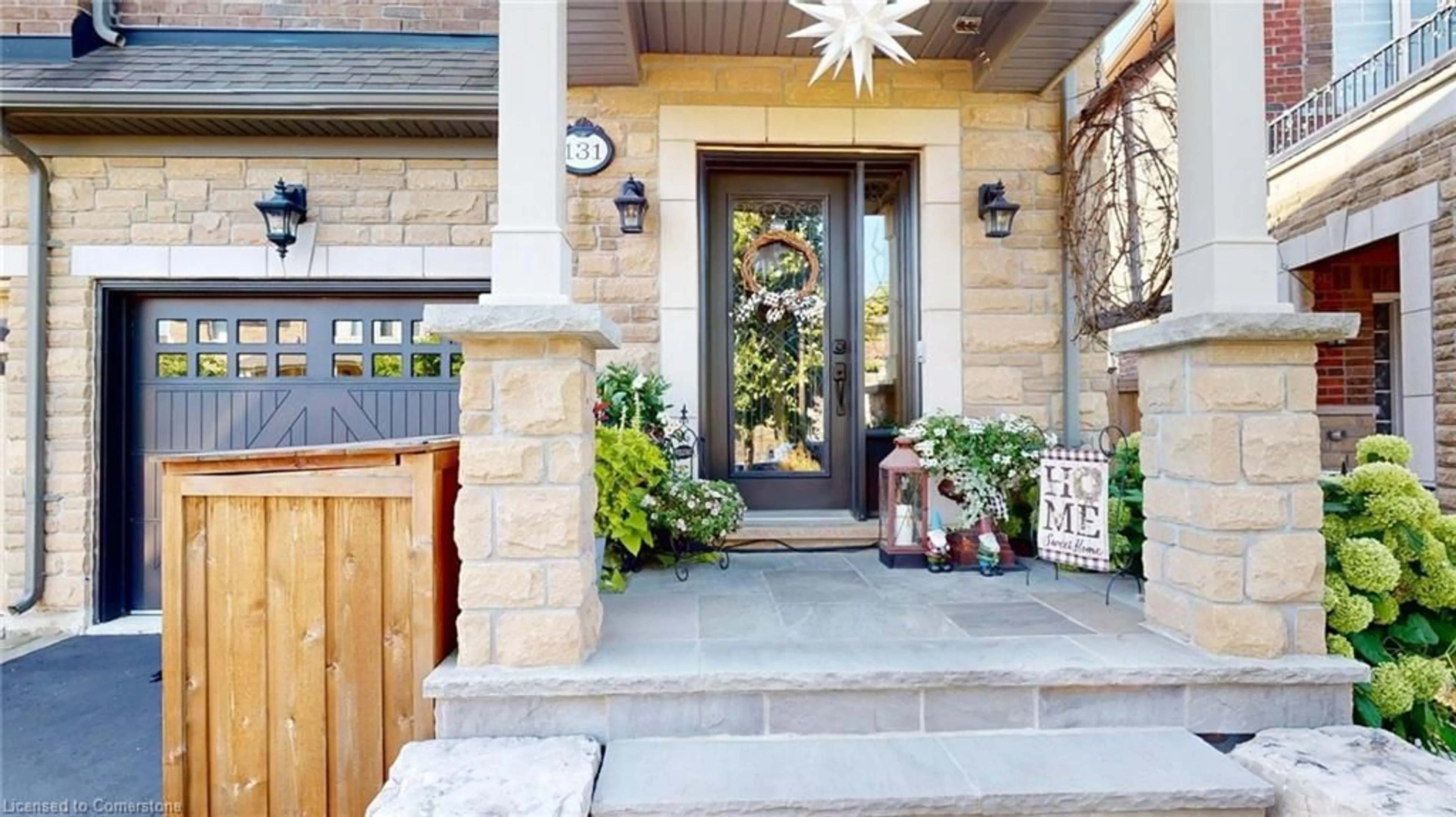 Indoor entryway for 131 Mcpherson Rd, Caledon Ontario L7C 4A7