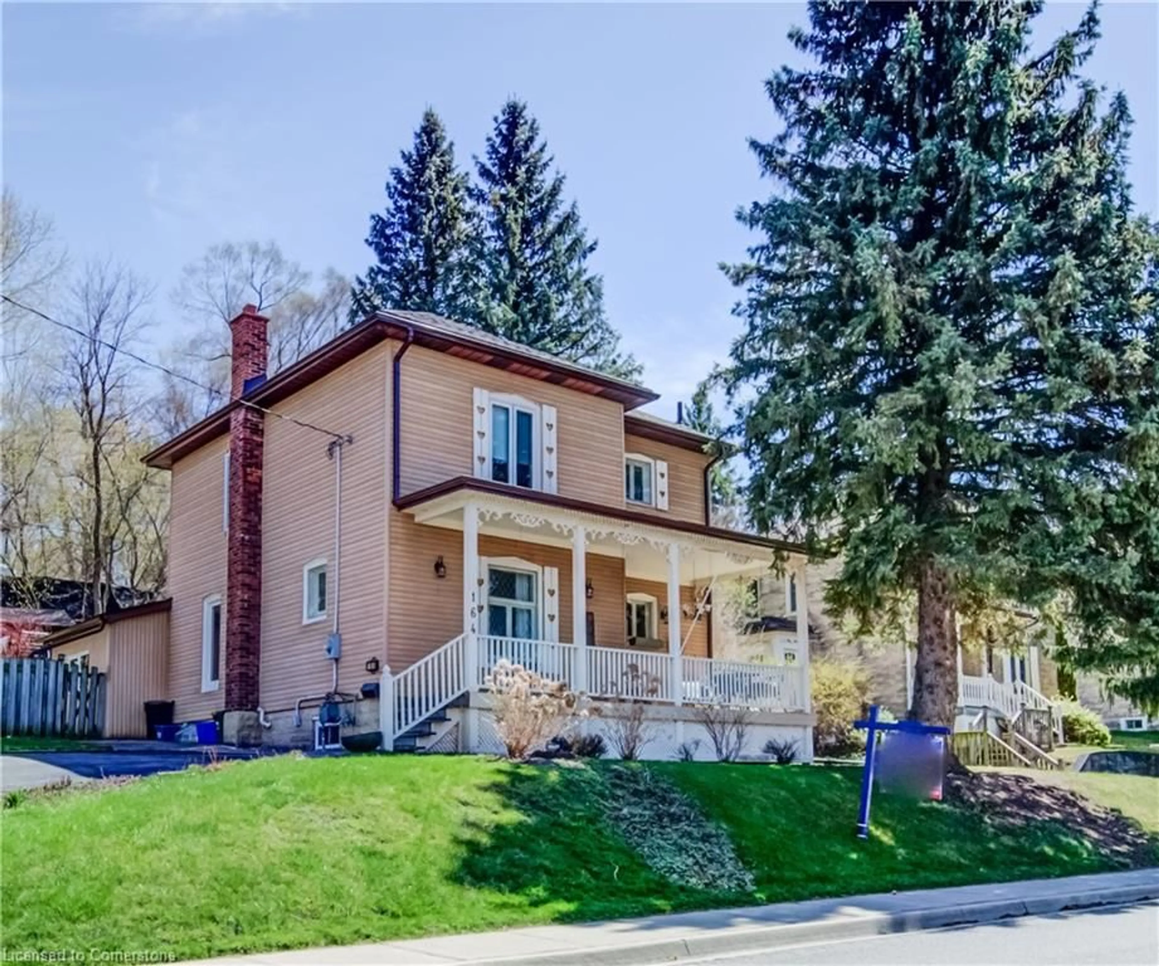 Home with brick exterior material, street for 164 Queen St, Cambridge Ontario N3C 2B2