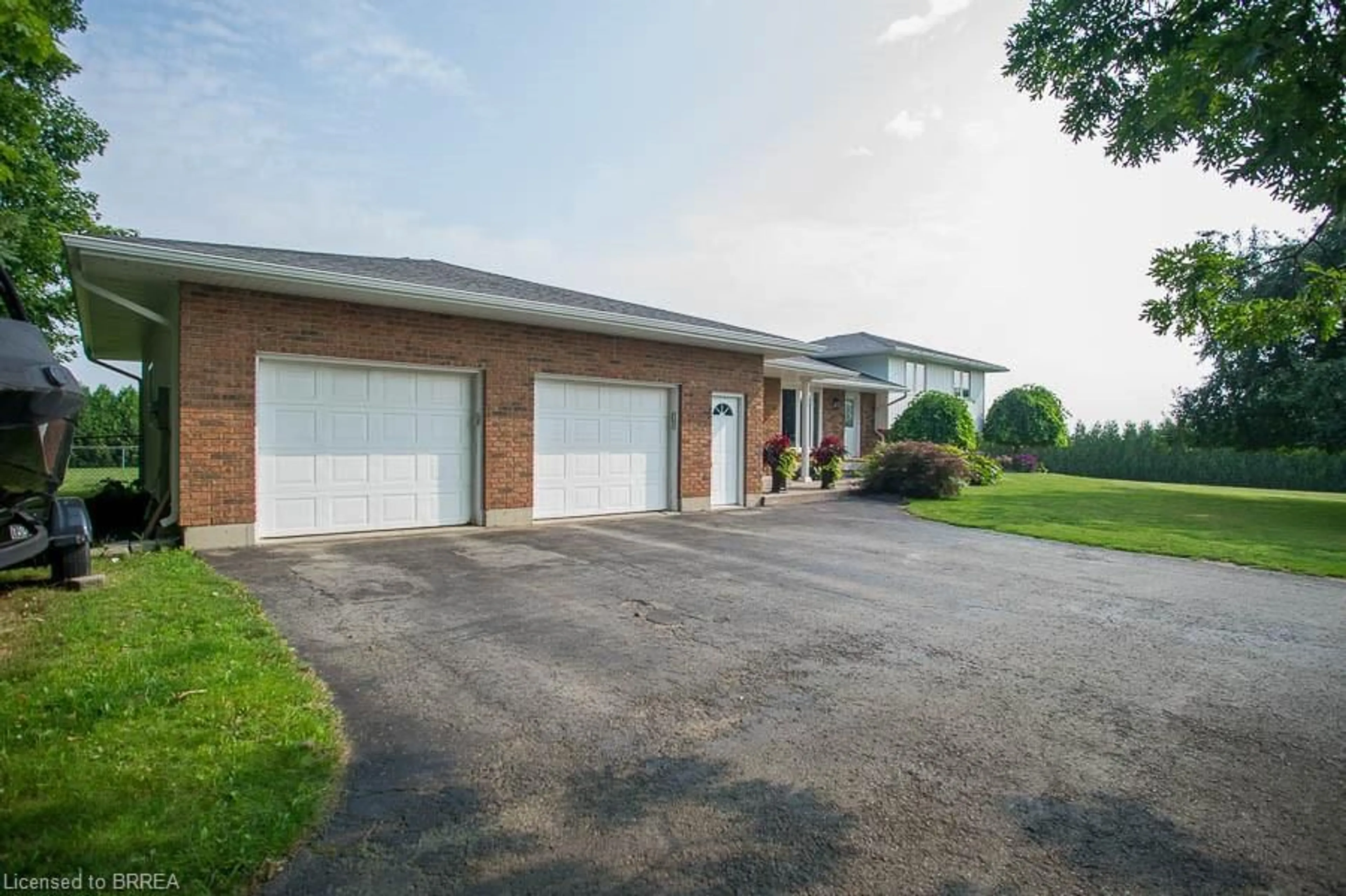 Indoor garage for 1449 Windham Road 12, Simcoe Ontario N3Y 4K3