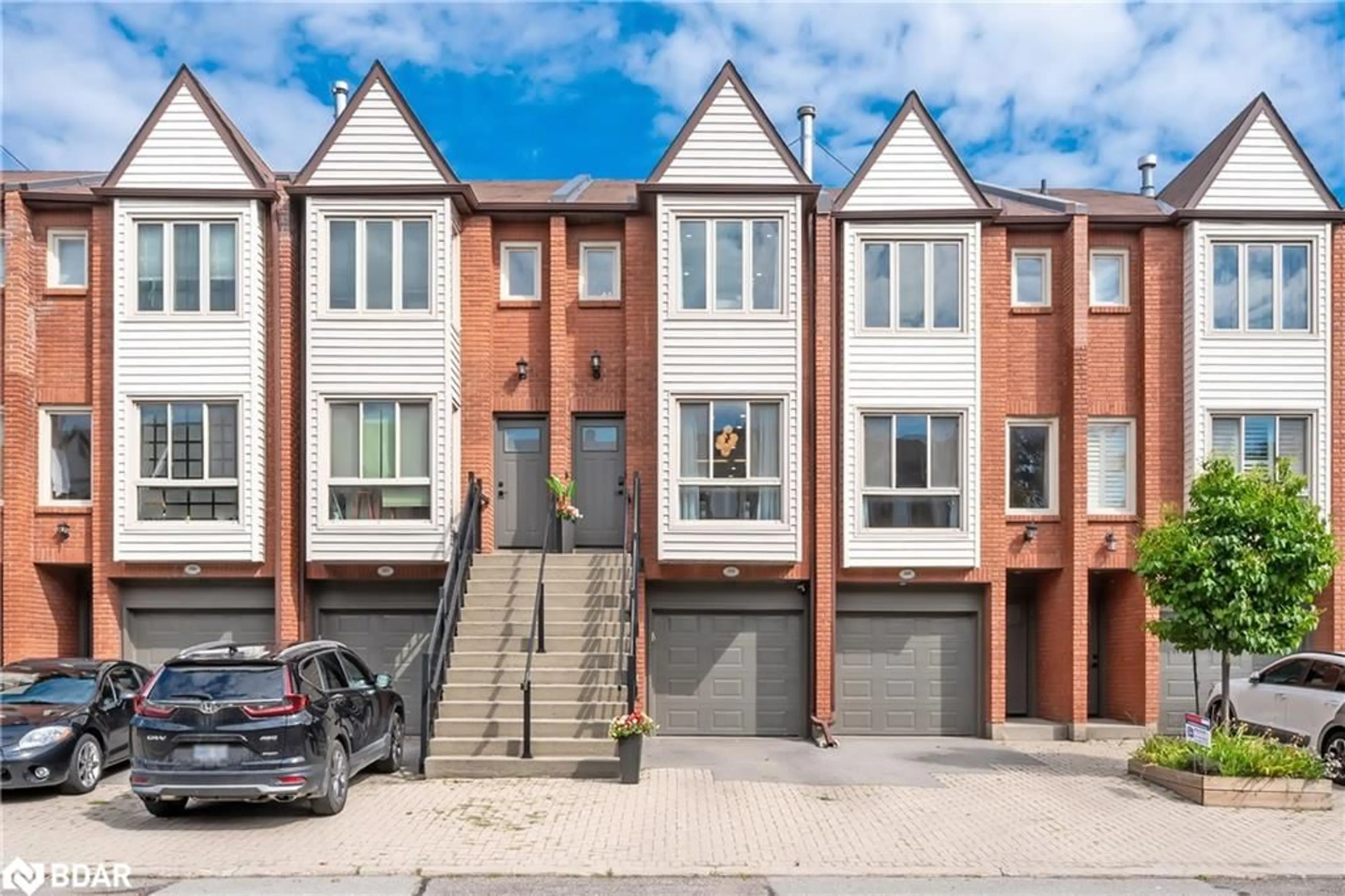 A pic from outside/outdoor area/front of a property/back of a property/a pic from drone, street for 895 Maple Ave #508, Burlington Ontario L7S 2H7