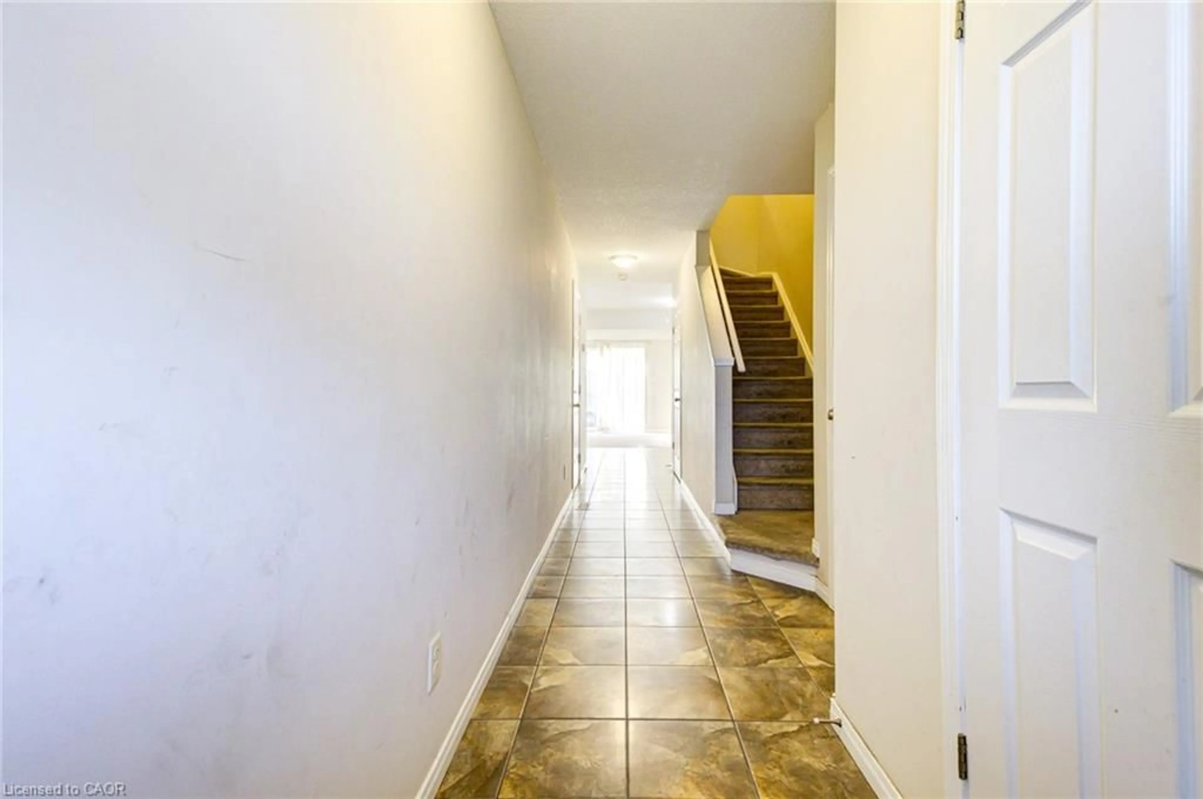 Indoor foyer for 29 Grand Flats Trail, Kitchener Ontario N2A 0H7