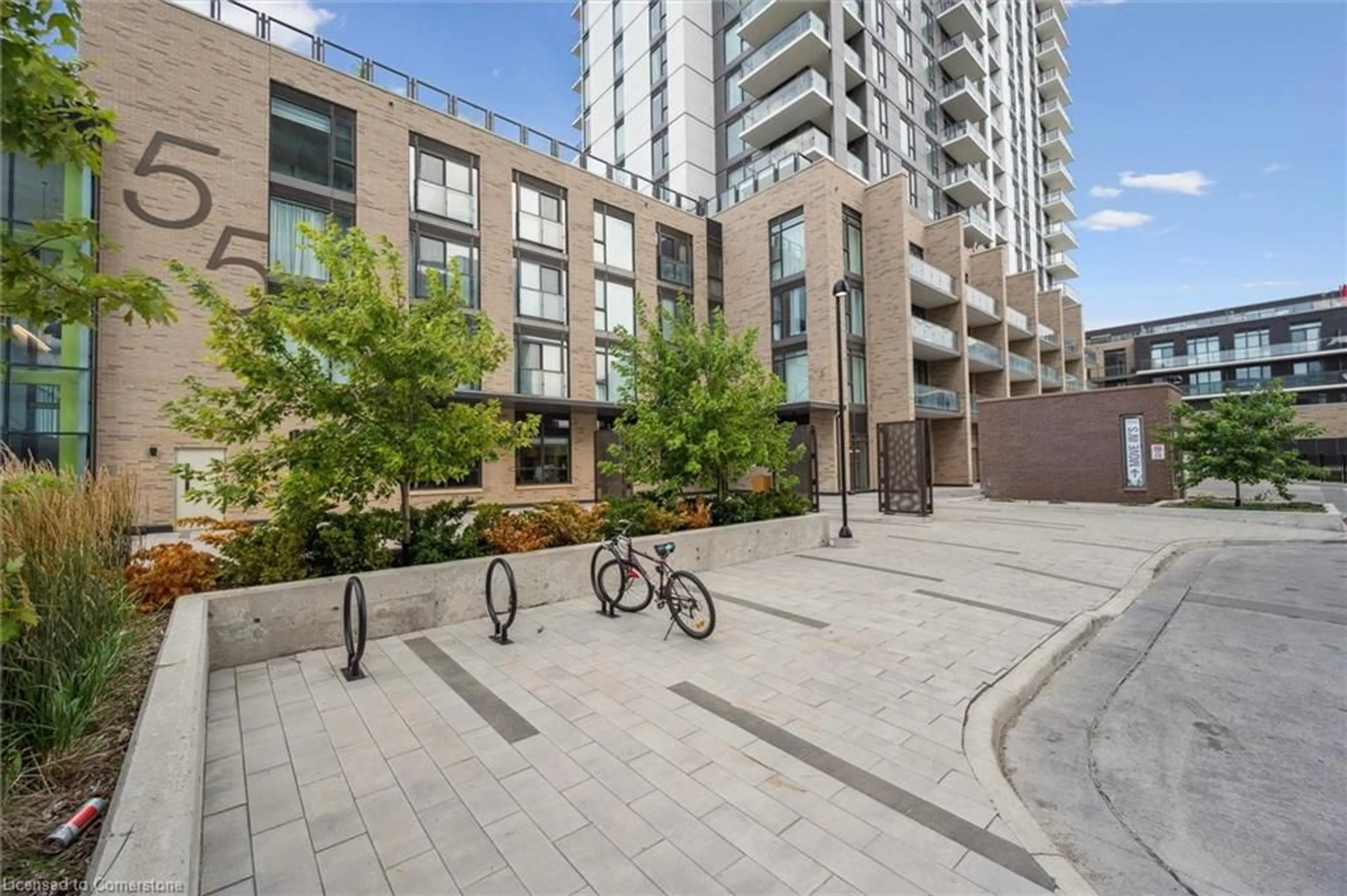 Patio, street for 55 Duke St #323, Kitchener Ontario N2H 0C9