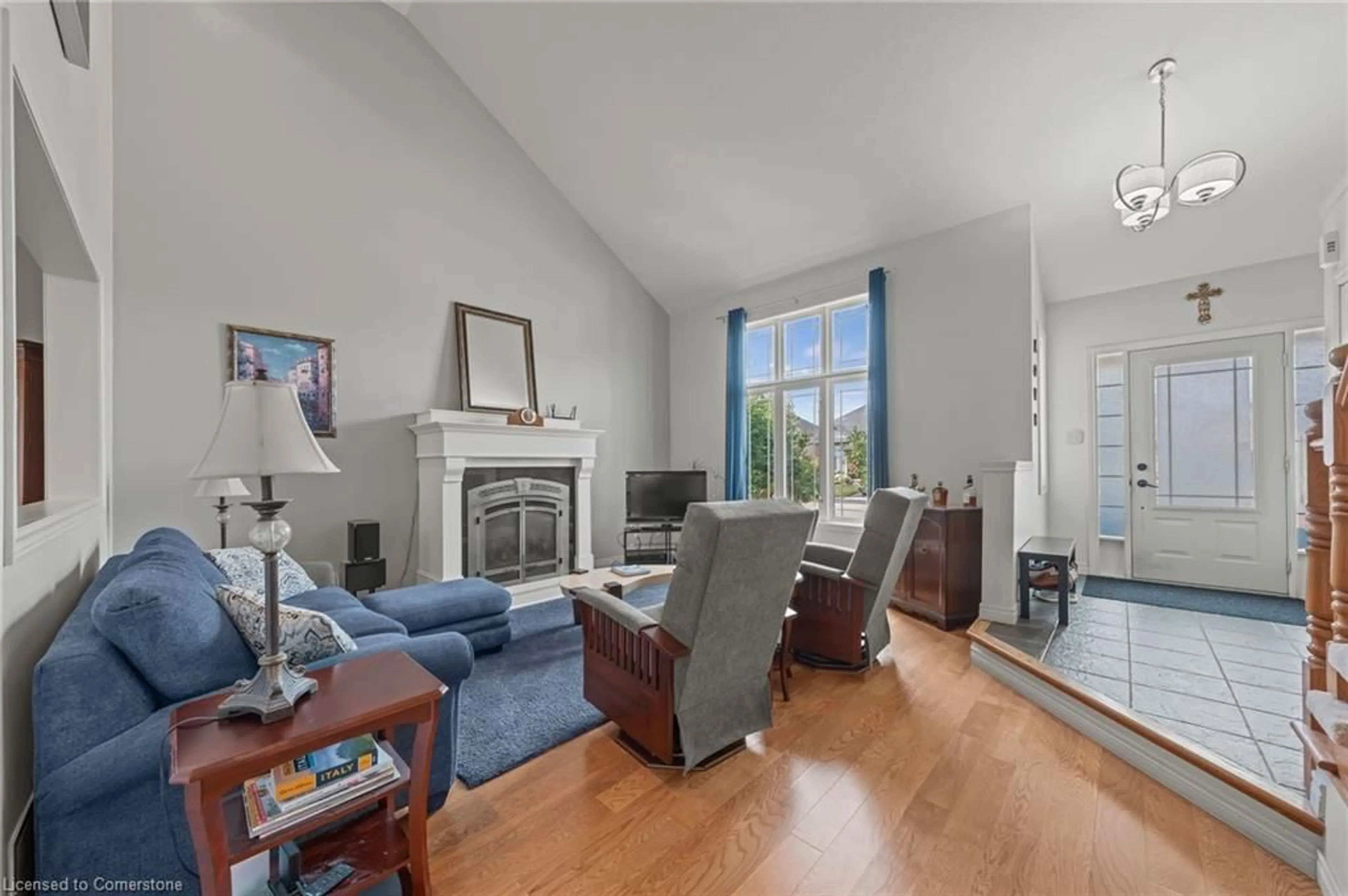 Living room with furniture, unknown for 4 Irongate Dr, Paris Ontario N3L 4G4