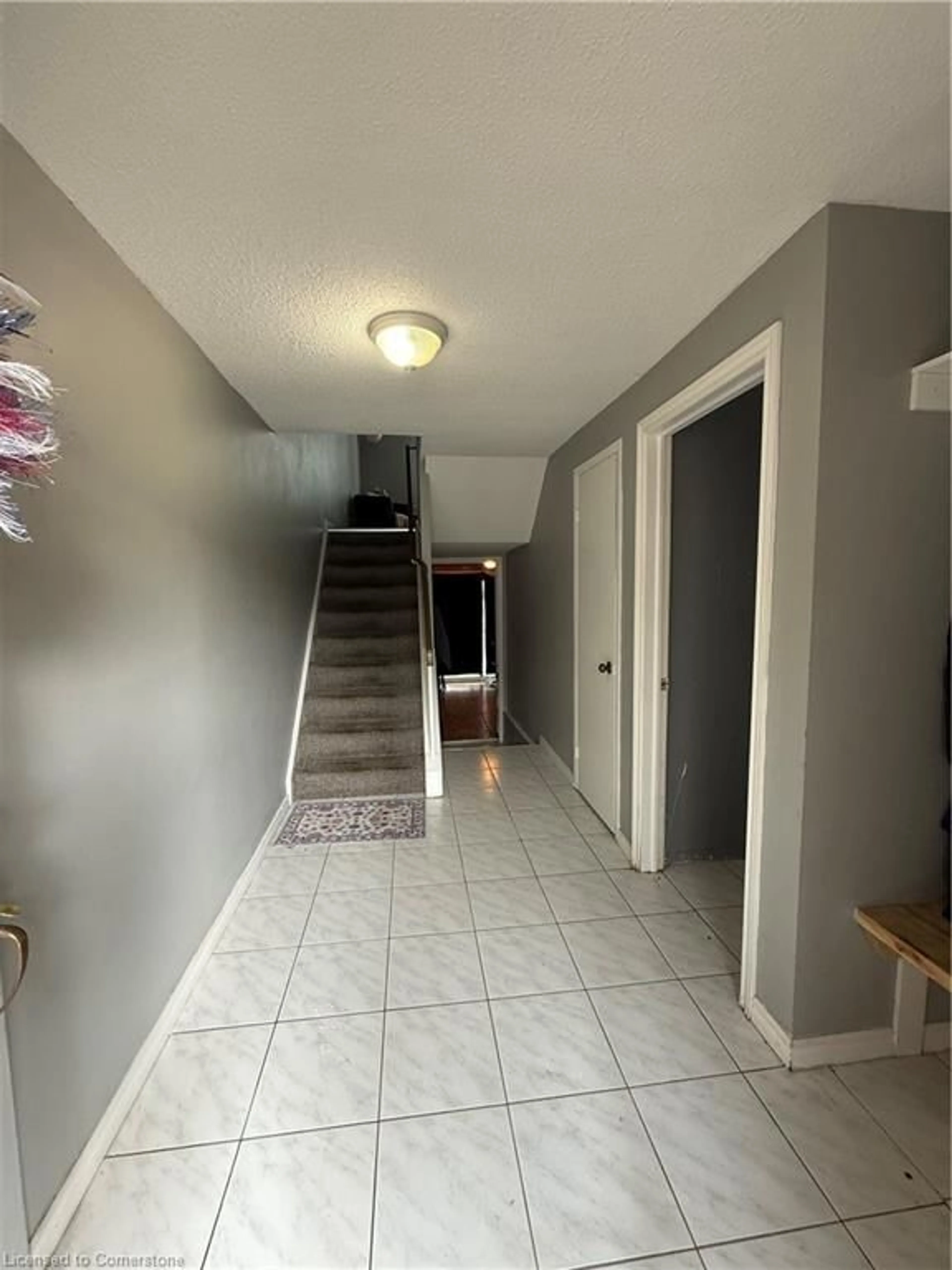 Unknown for 1250 Limeridge Rd #11, Hamilton Ontario L8W 1P1