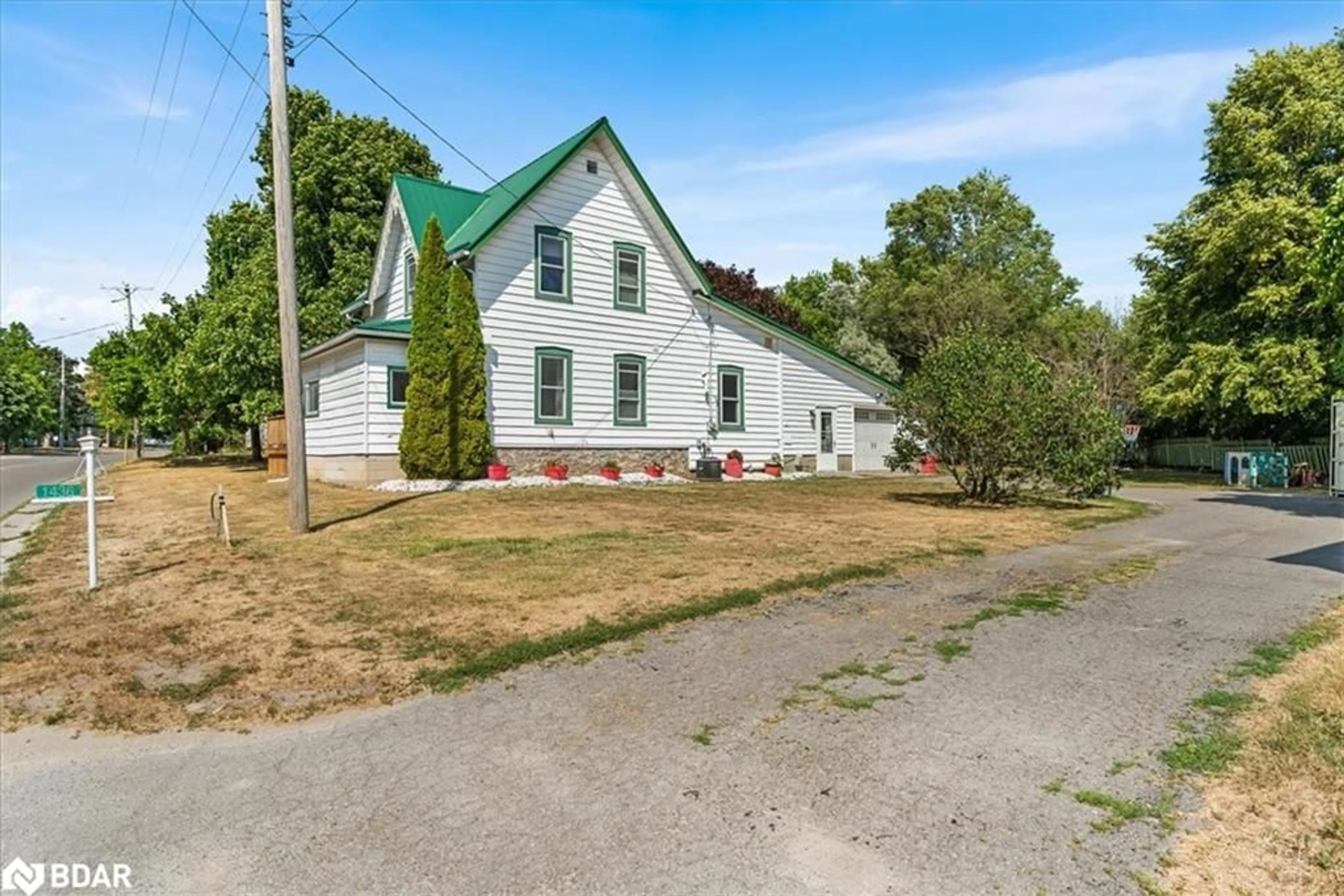 A pic from outside/outdoor area/front of a property/back of a property/a pic from drone, building for 1436 County Road 15, Prince Edward Ontario K0K 2T0