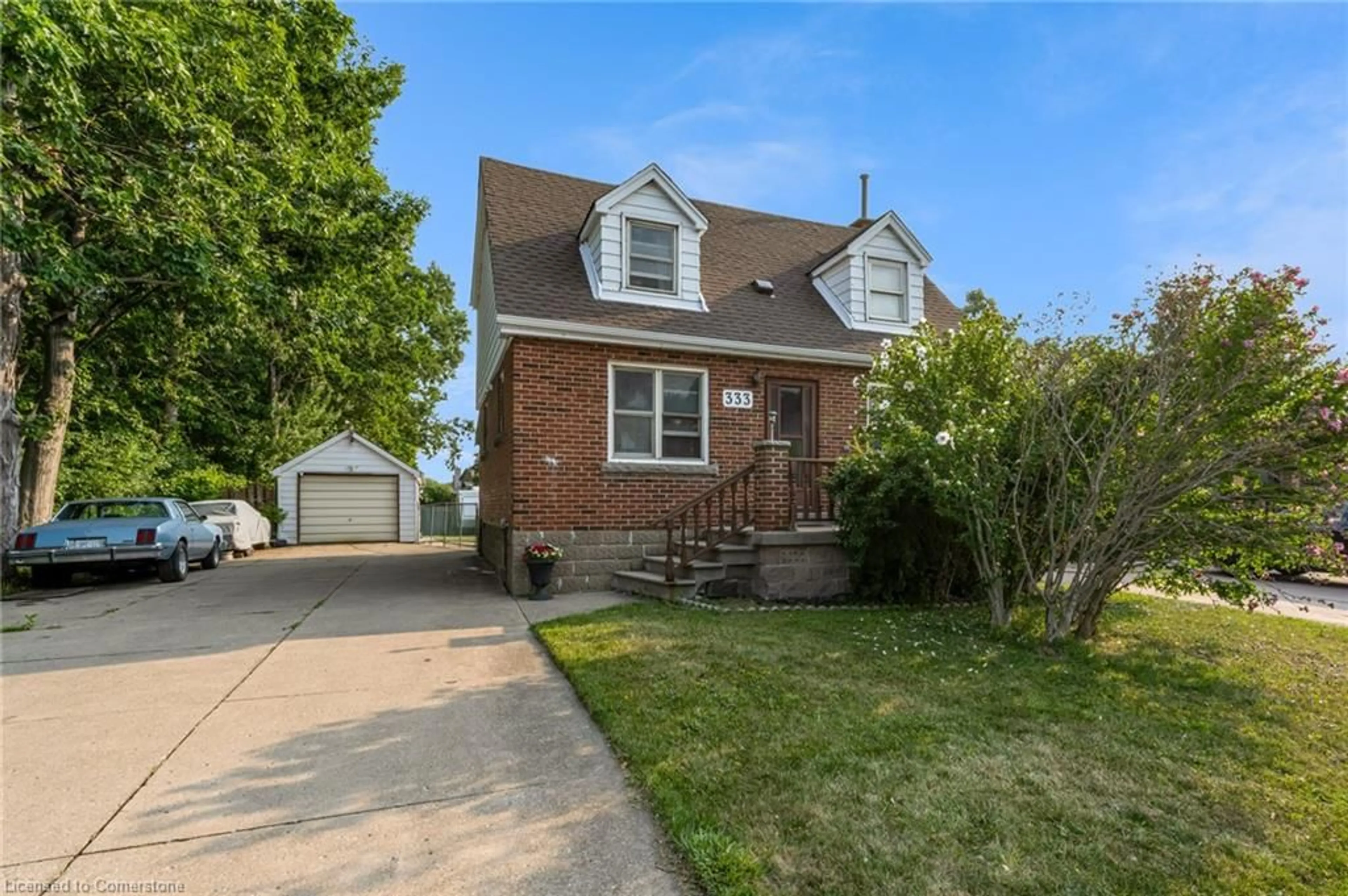 Home with brick exterior material, street for 333 Limeridge Rd, Hamilton Ontario L9A 2S8