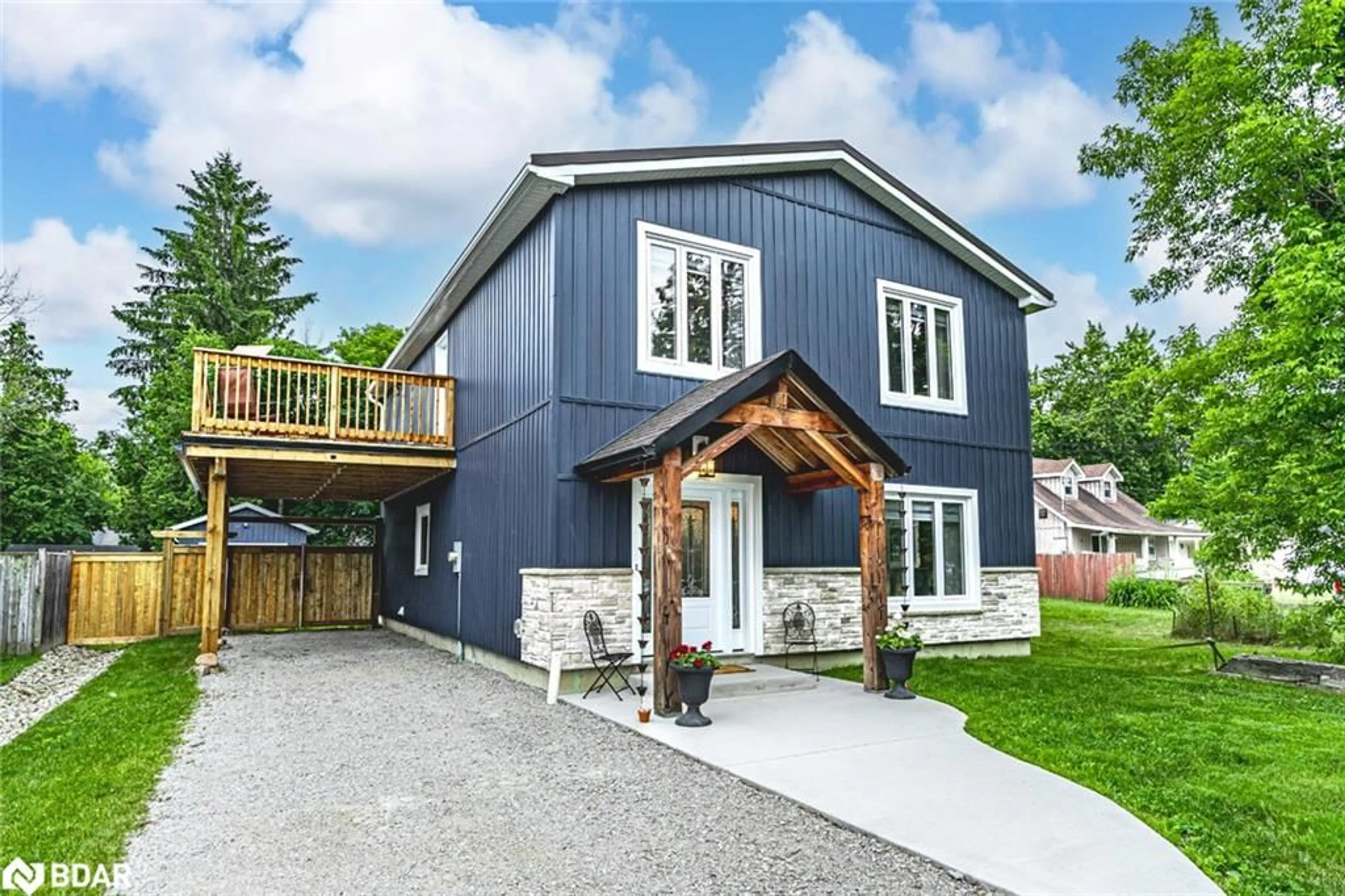 Home with vinyl exterior material, street for 679 10th Line, Innisfil Ontario L9S 3N2