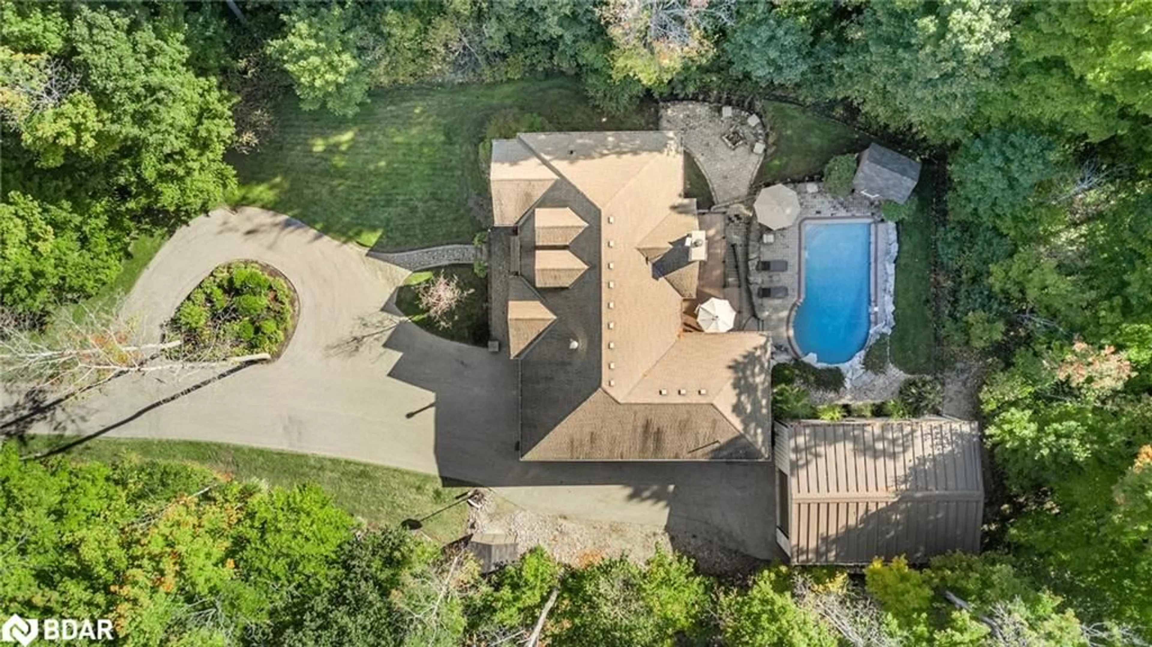 A pic from outside/outdoor area/front of a property/back of a property/a pic from drone, unknown for 2020 5 Line, Oro-Medonte Ontario L0L 2E0