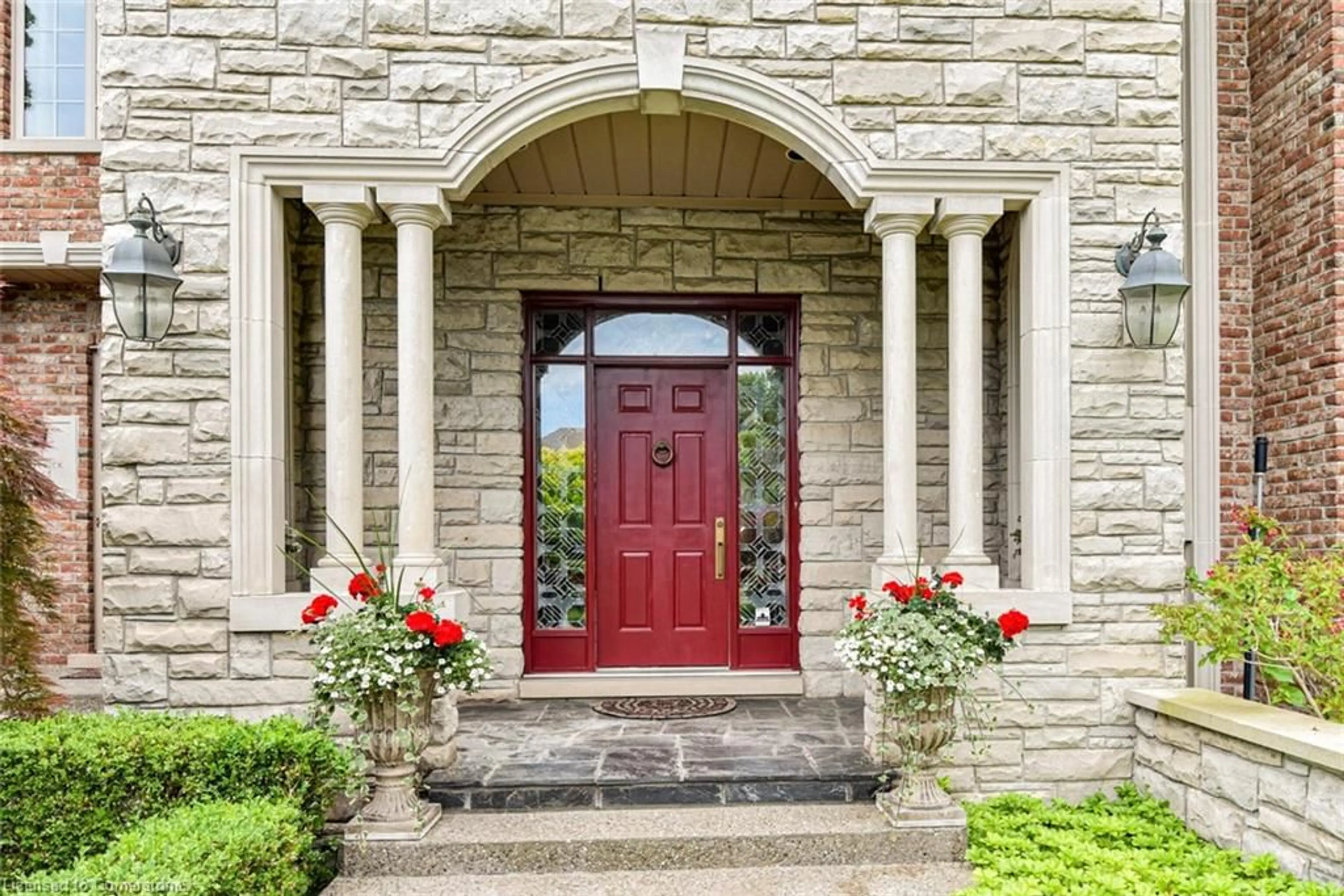 Indoor entryway for 11 Prestwick Pl, Brantford Ontario N3T 6H3