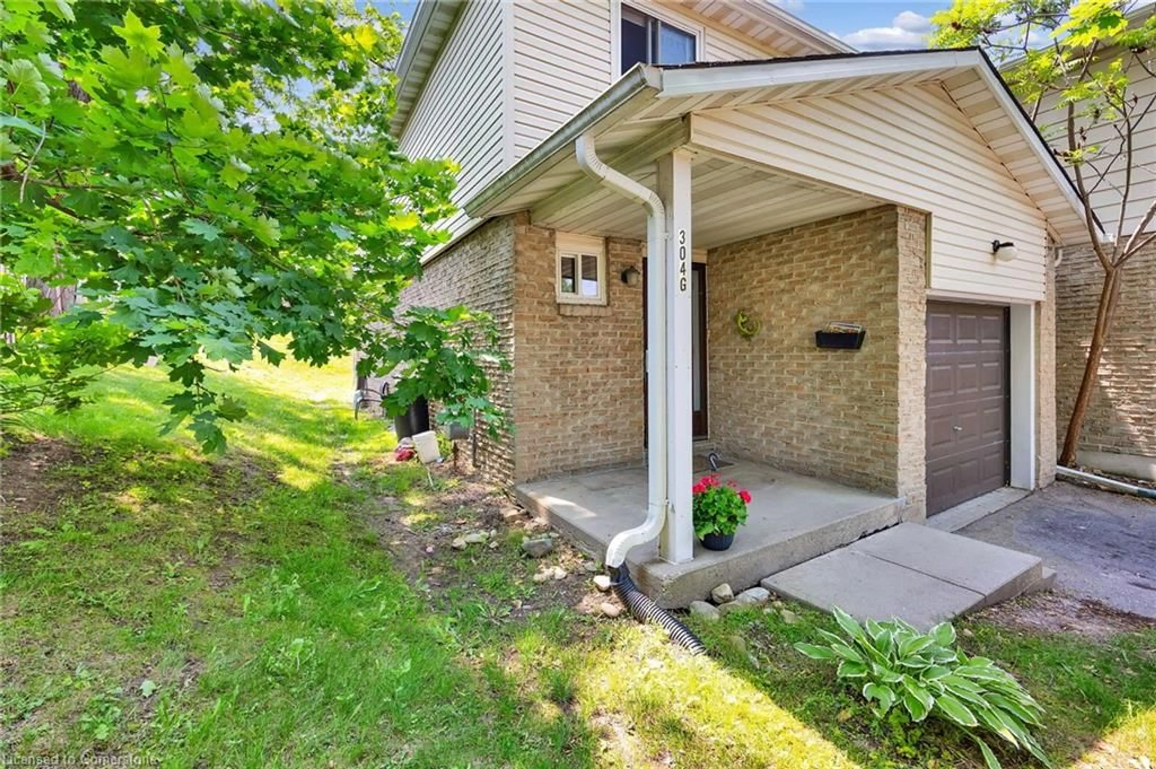Patio, unknown for 304G Bluevale St #38, Waterloo Ontario N2J 4G3