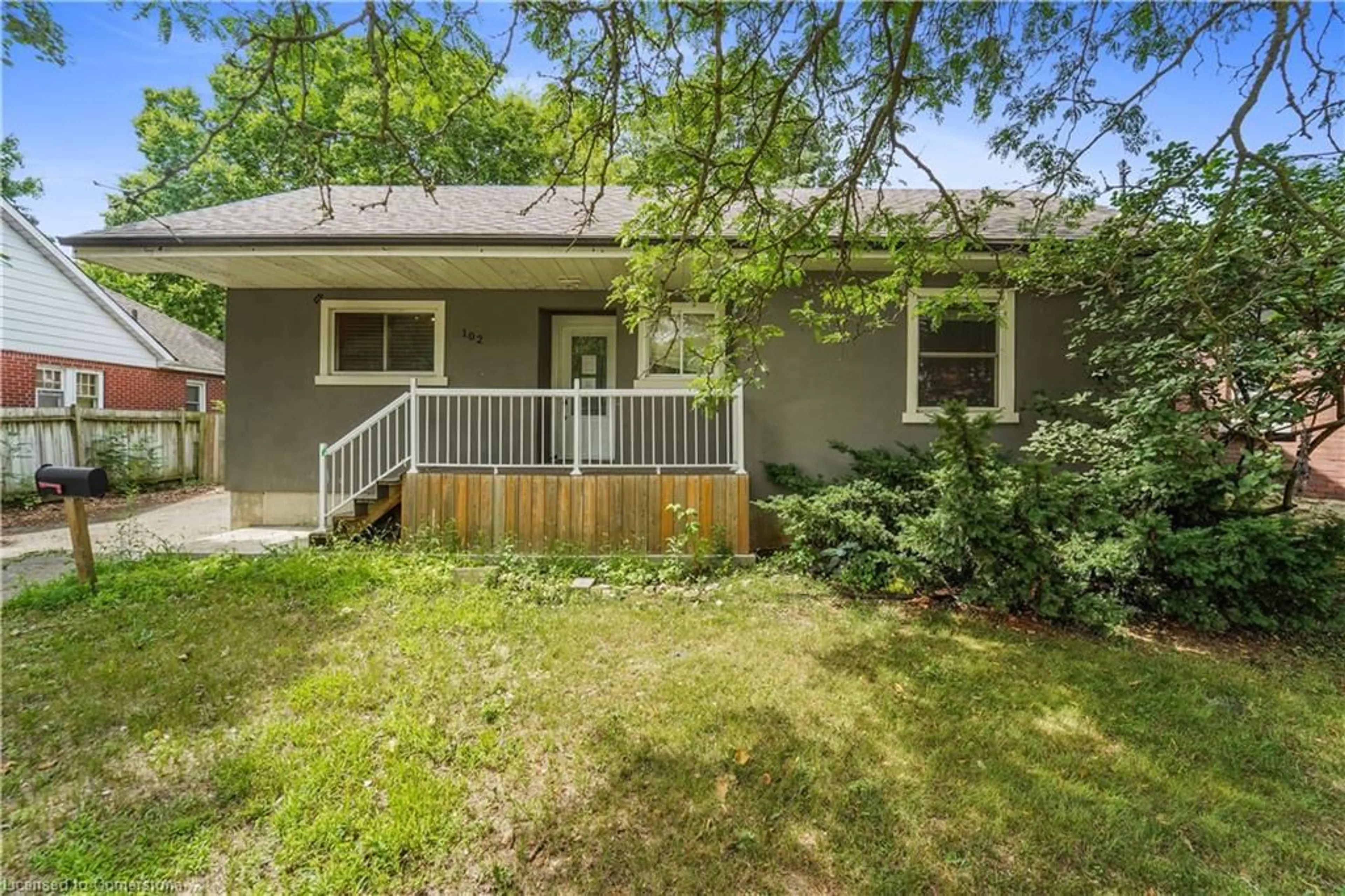Unknown for 102 Waterloo St, Brantford Ontario N3T 3S2
