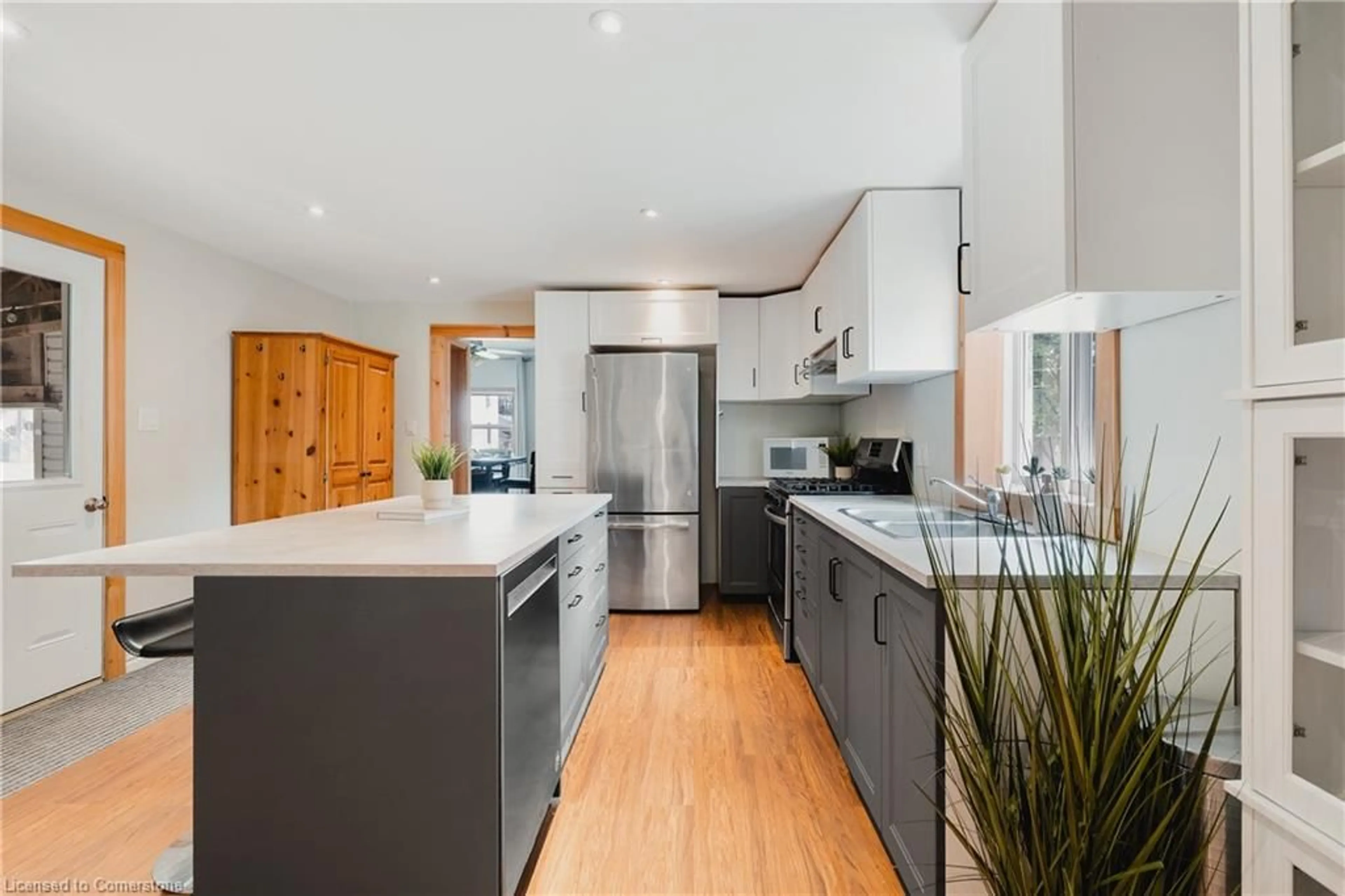 Contemporary kitchen, unknown for 275 Clayton St, Listowel Ontario N4W 2E9