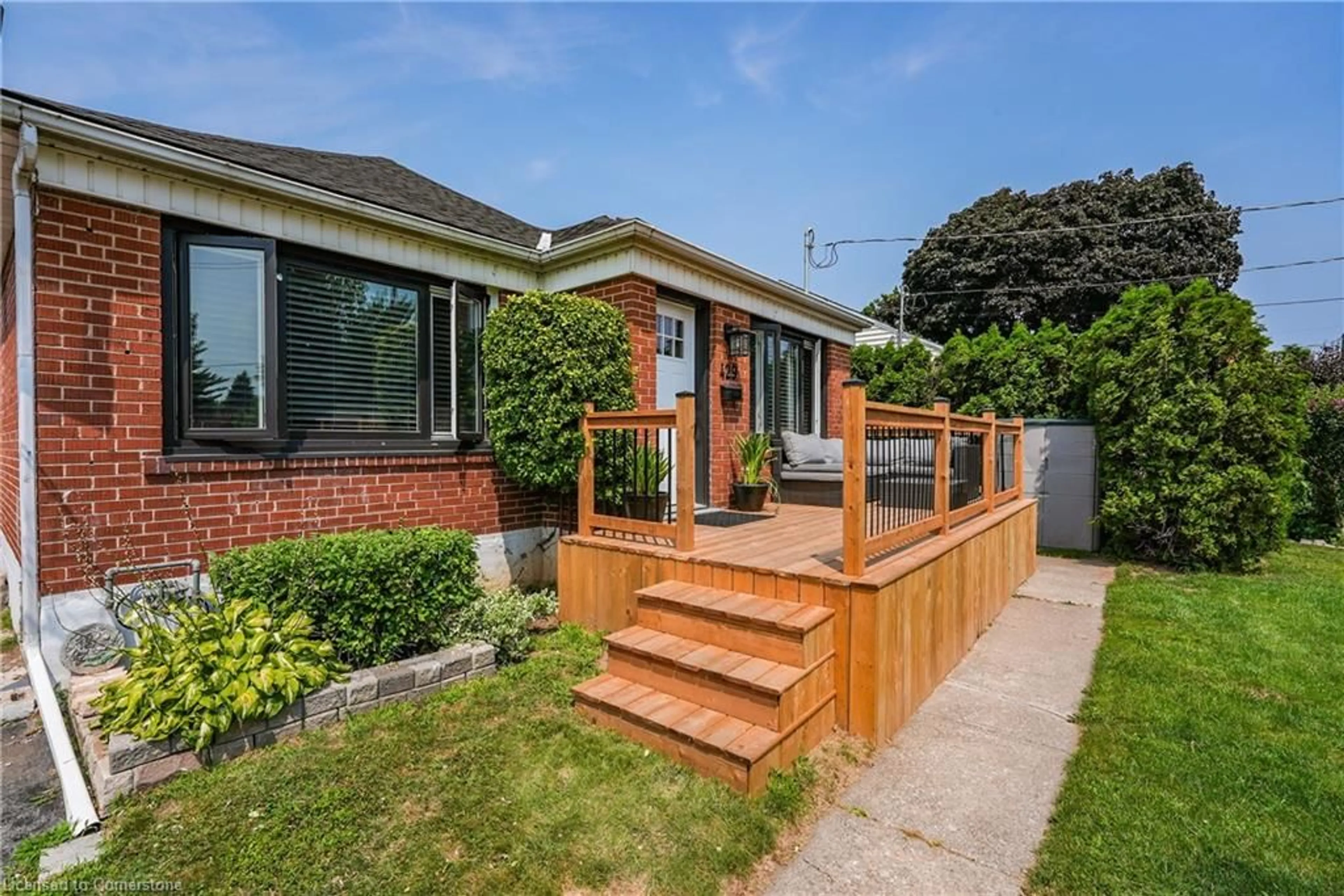 Home with brick exterior material, street for 429 Elizabeth St, Grimsby Ontario L3M 3K9