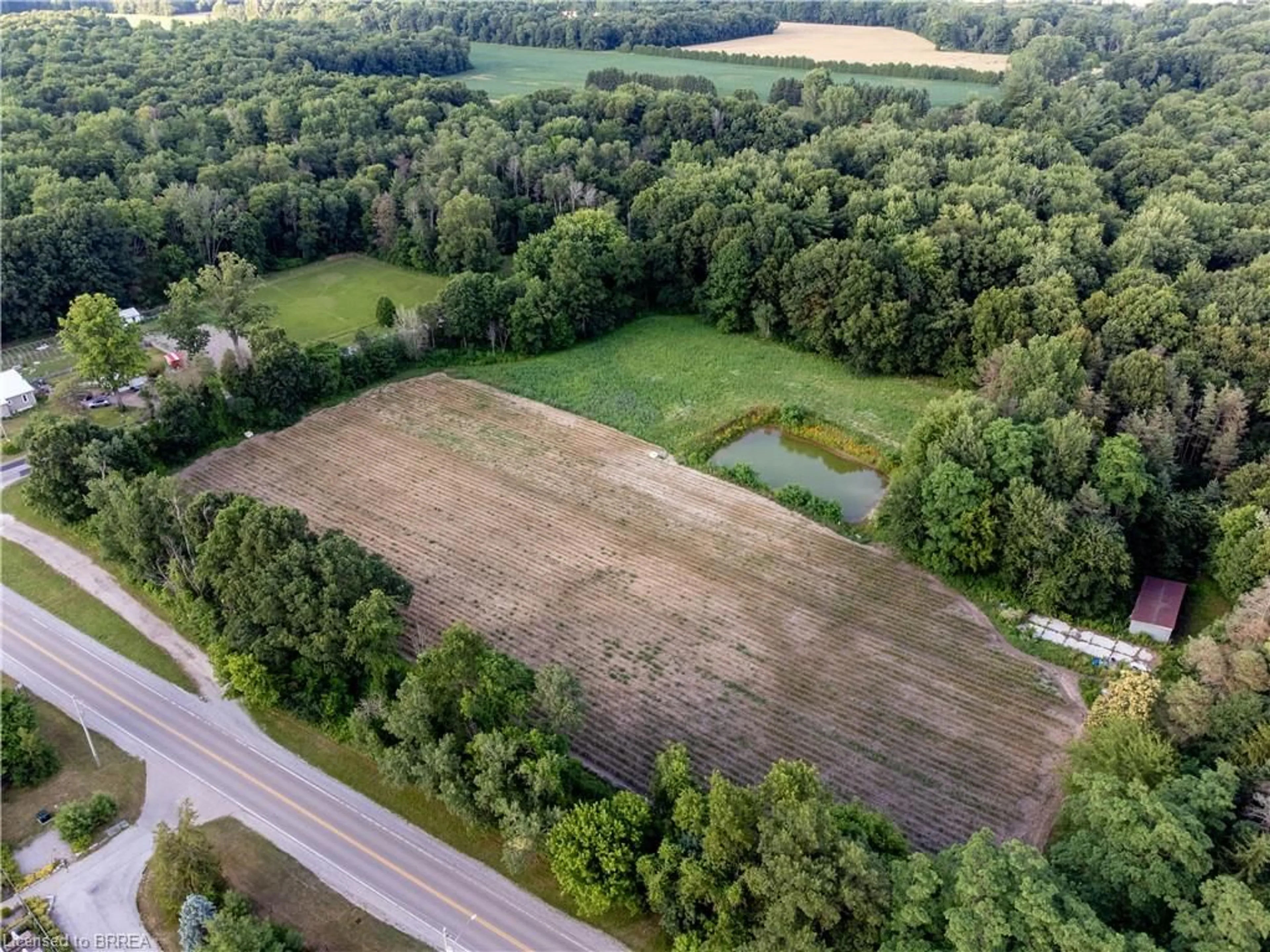 A pic from outside/outdoor area/front of a property/back of a property/a pic from drone, unknown for 2328 Nixon Rd #3, Simcoe Ontario N3Y 4K6