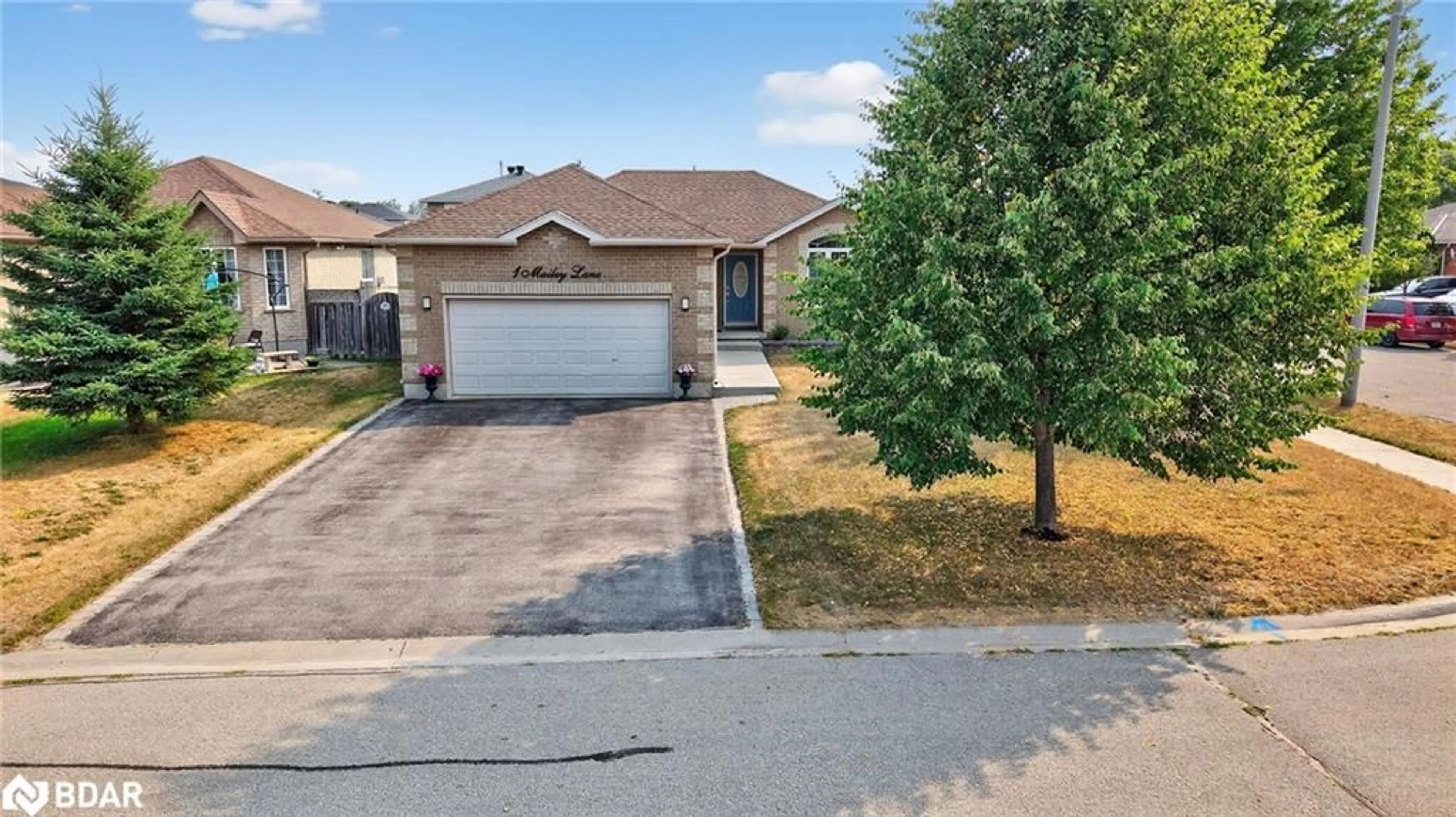 A pic from outside/outdoor area/front of a property/back of a property/a pic from drone, street for 1 Mailey Lane, Barrie Ontario L4N 0P3