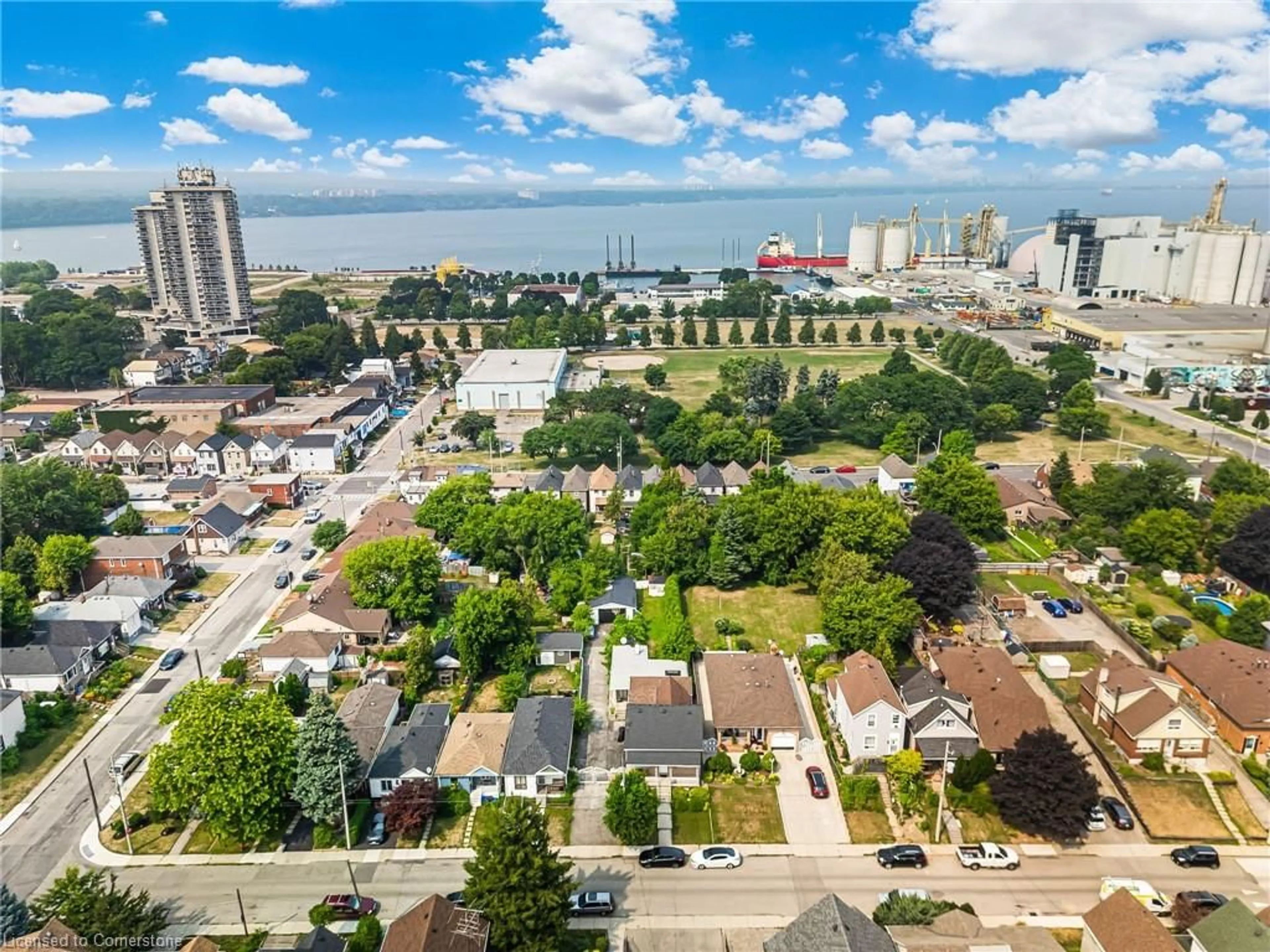 A pic from outside/outdoor area/front of a property/back of a property/a pic from drone, city buildings view from balcony for 139 Wood St, Hamilton Ontario L8L 3Y8