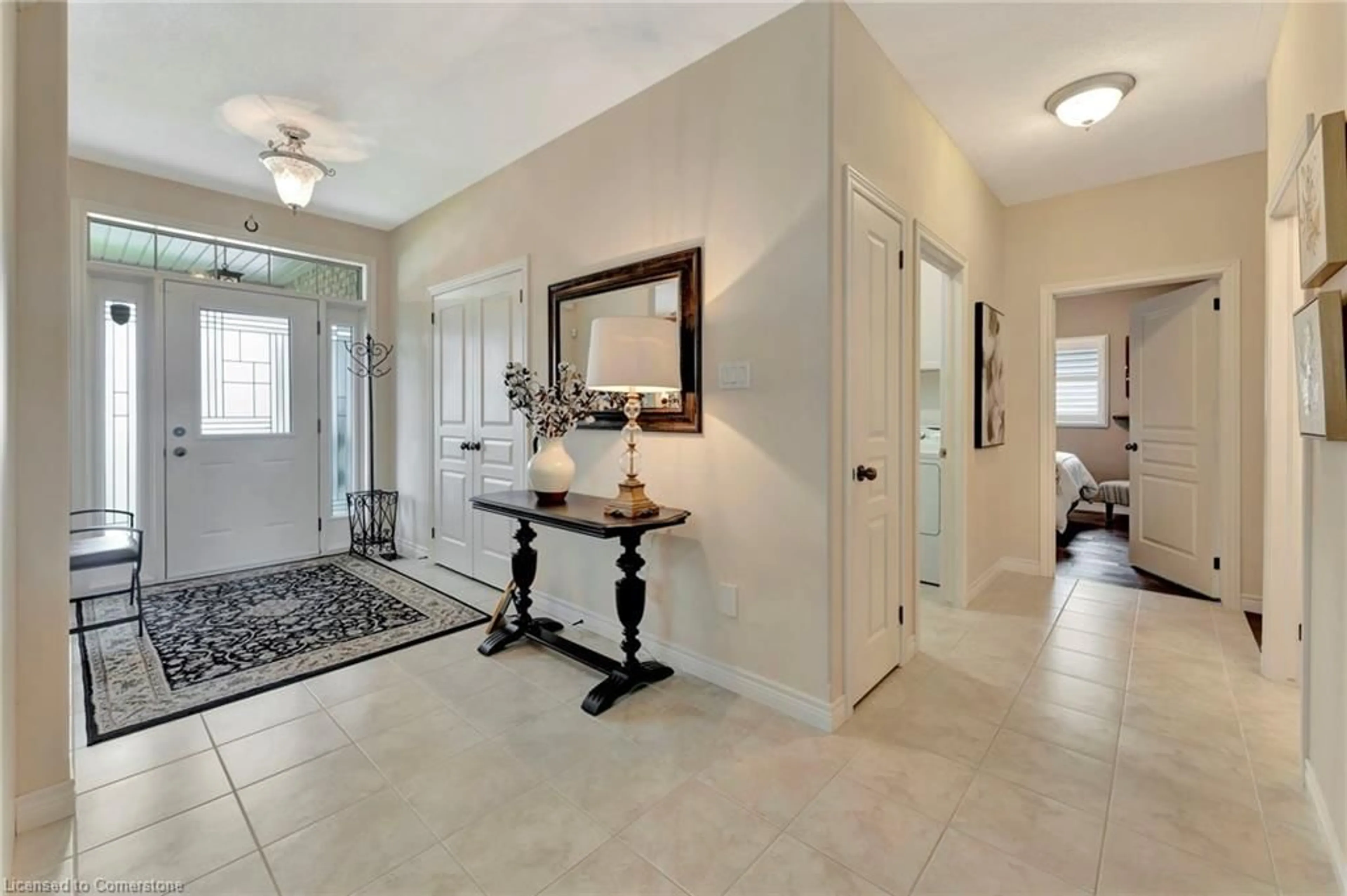 Indoor entryway for 58 Cottonwood St, Waterford Ontario N0E 1Y0