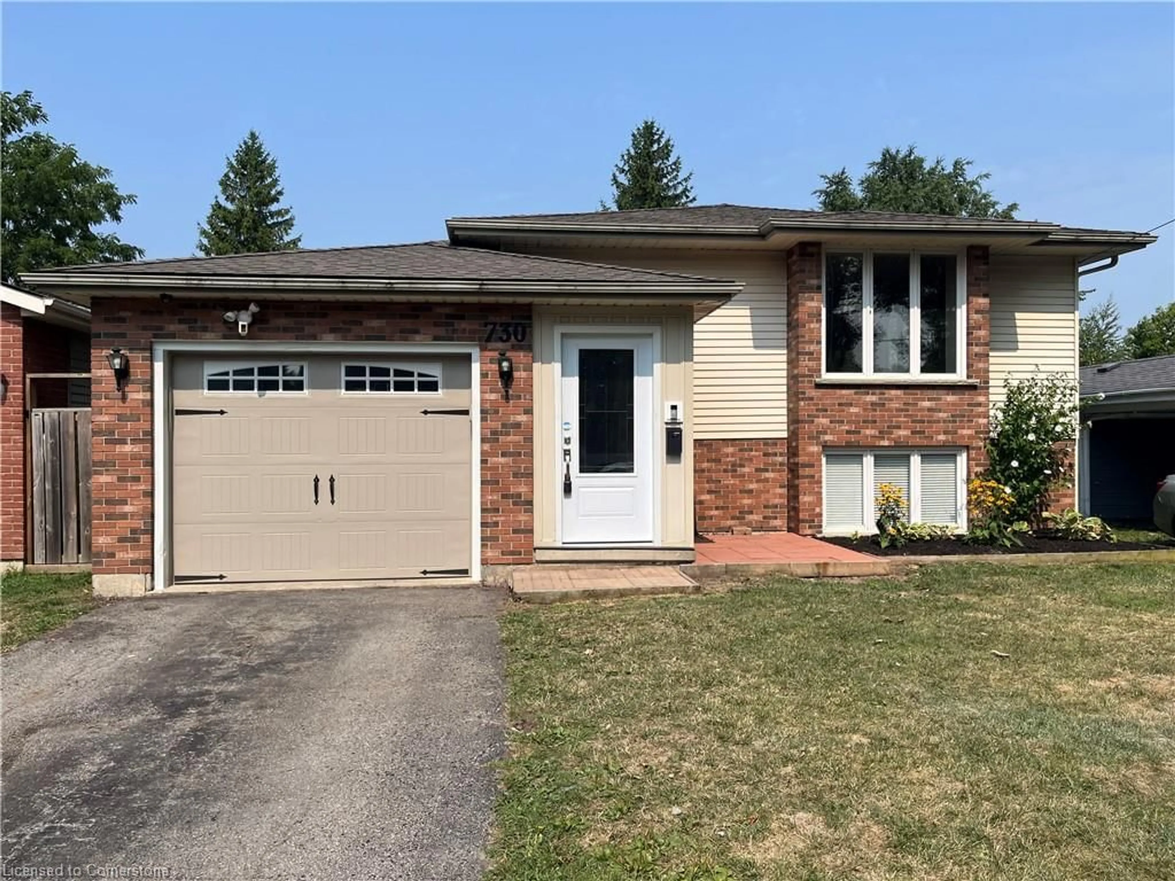 Home with brick exterior material, street for 730 John St, Dunnville Ontario N1A 2R6