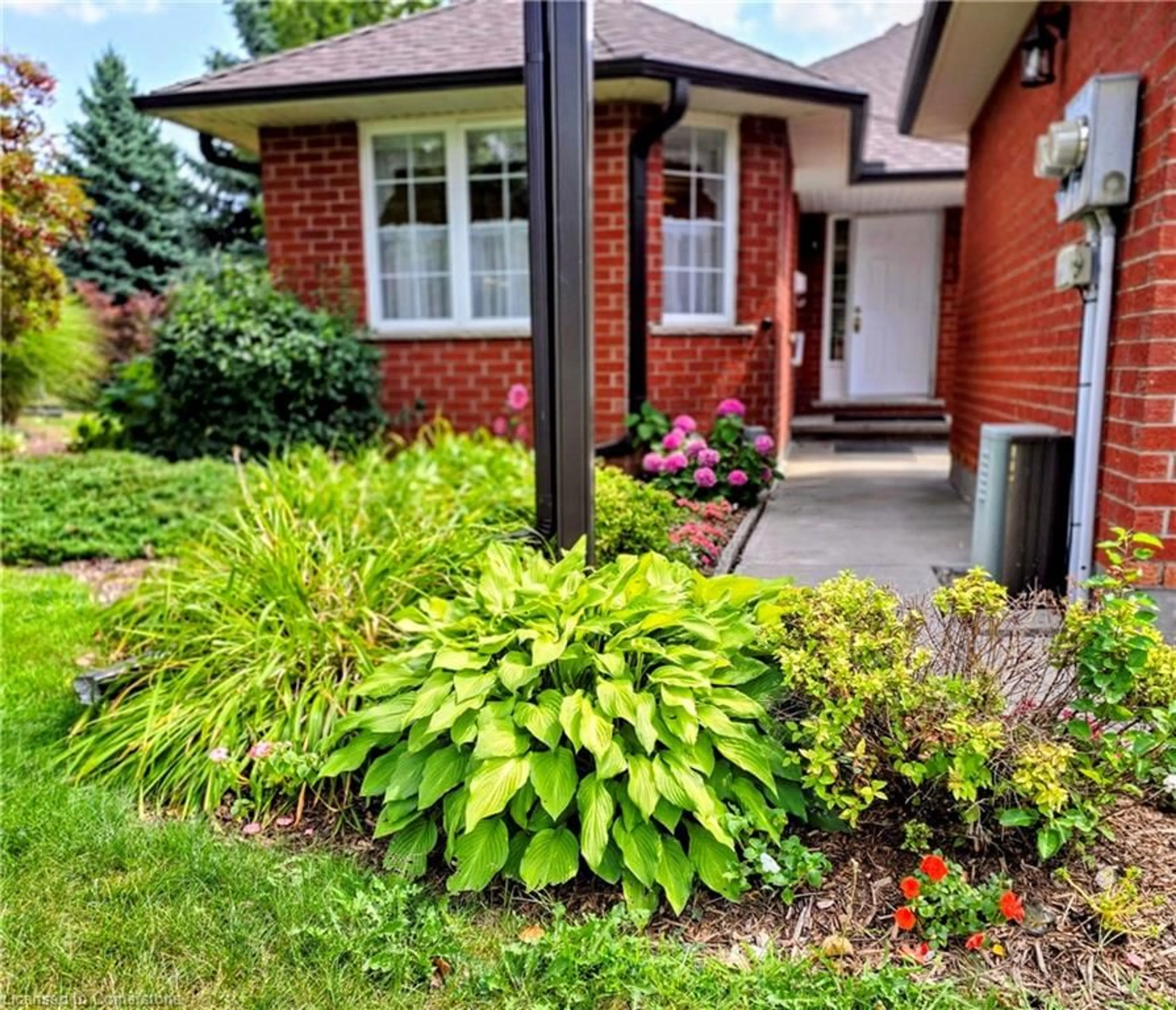 Unknown for 10 Isherwood Ave #5, Cambridge Ontario N1R 8L5