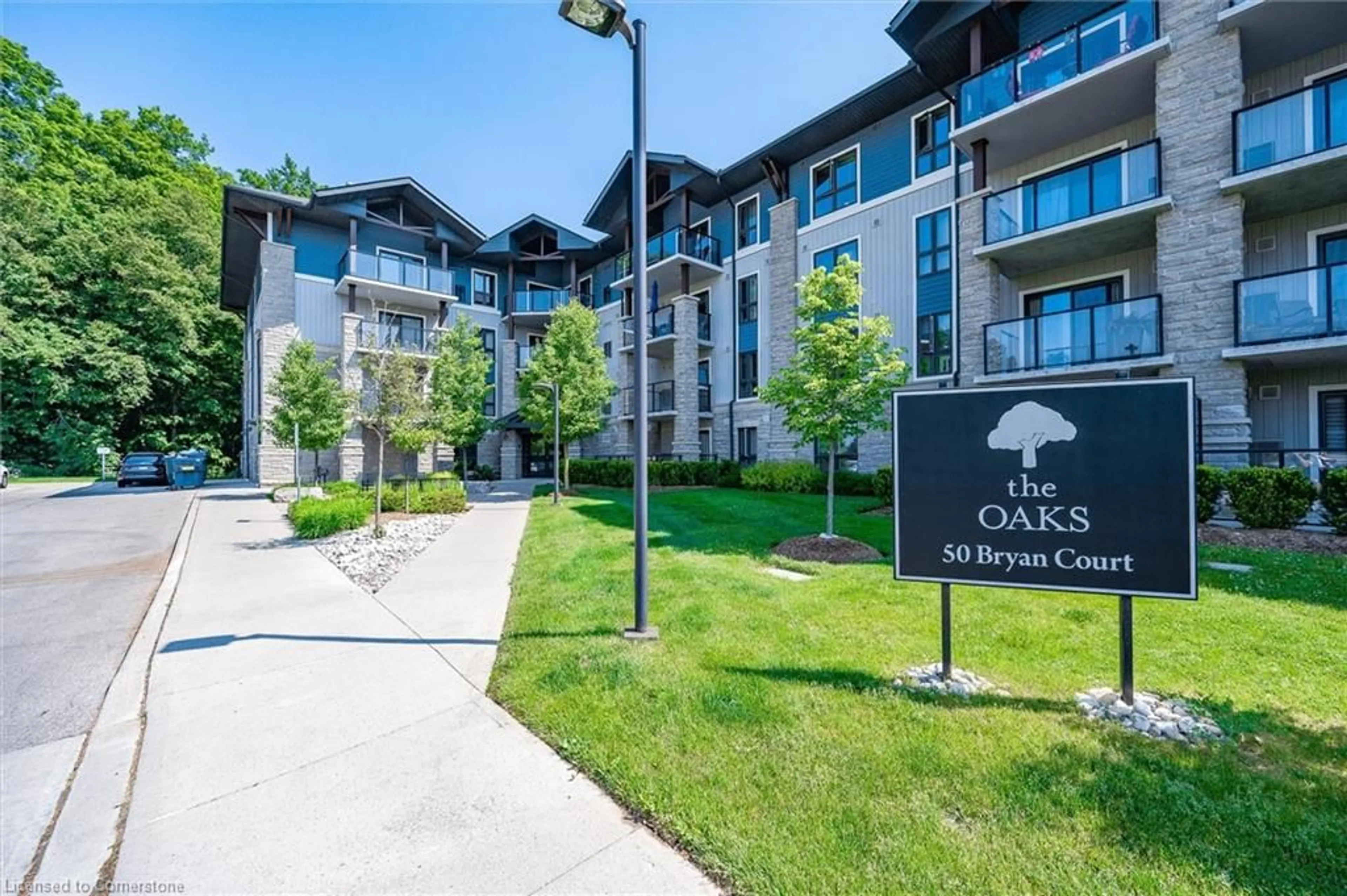 Indoor foyer for 50 Bryan Crt #309, Kitchener Ontario N2A 4N4