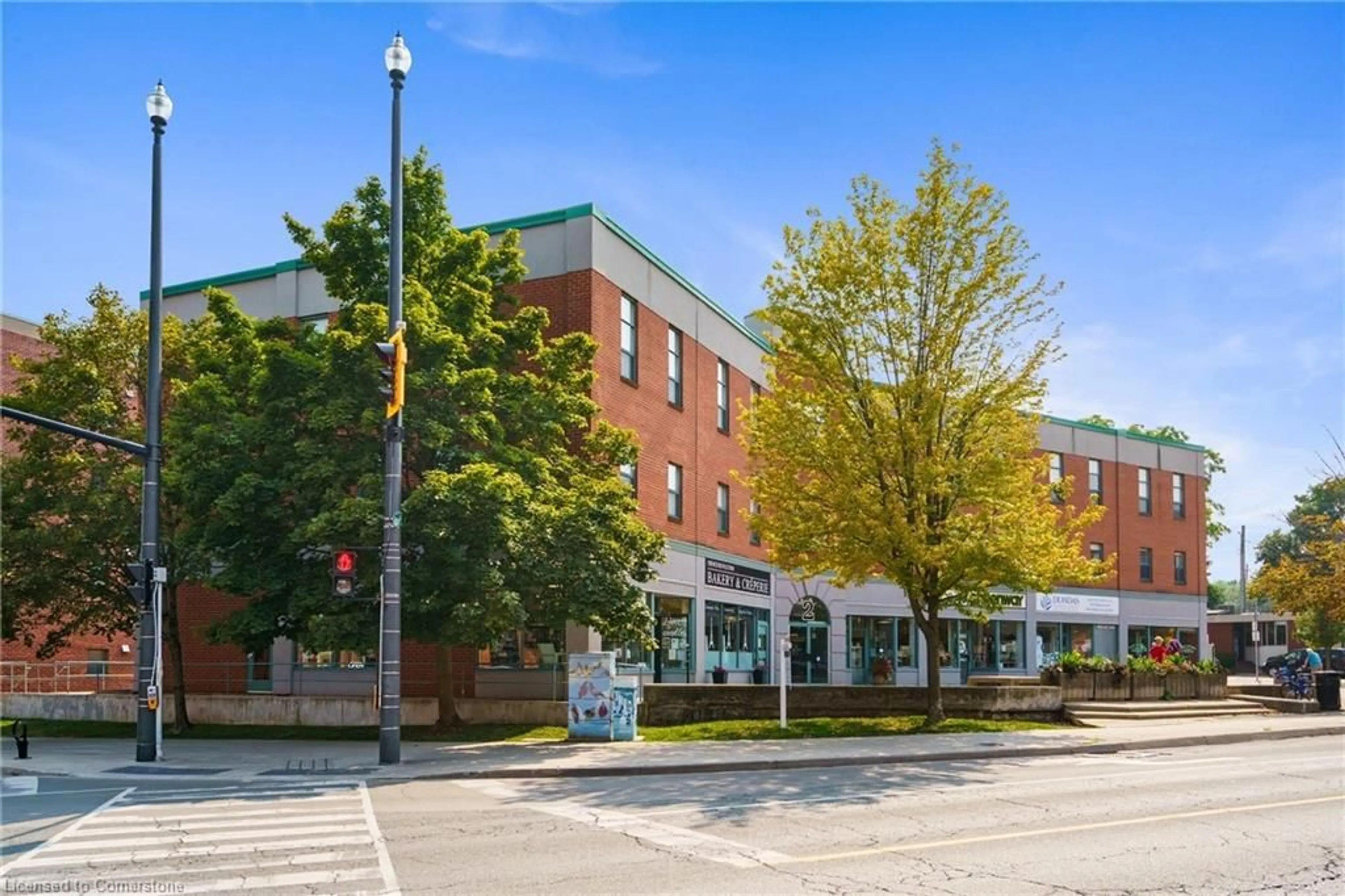 Unknown for 2 King St #208, Dundas Ontario L9H 6Z1