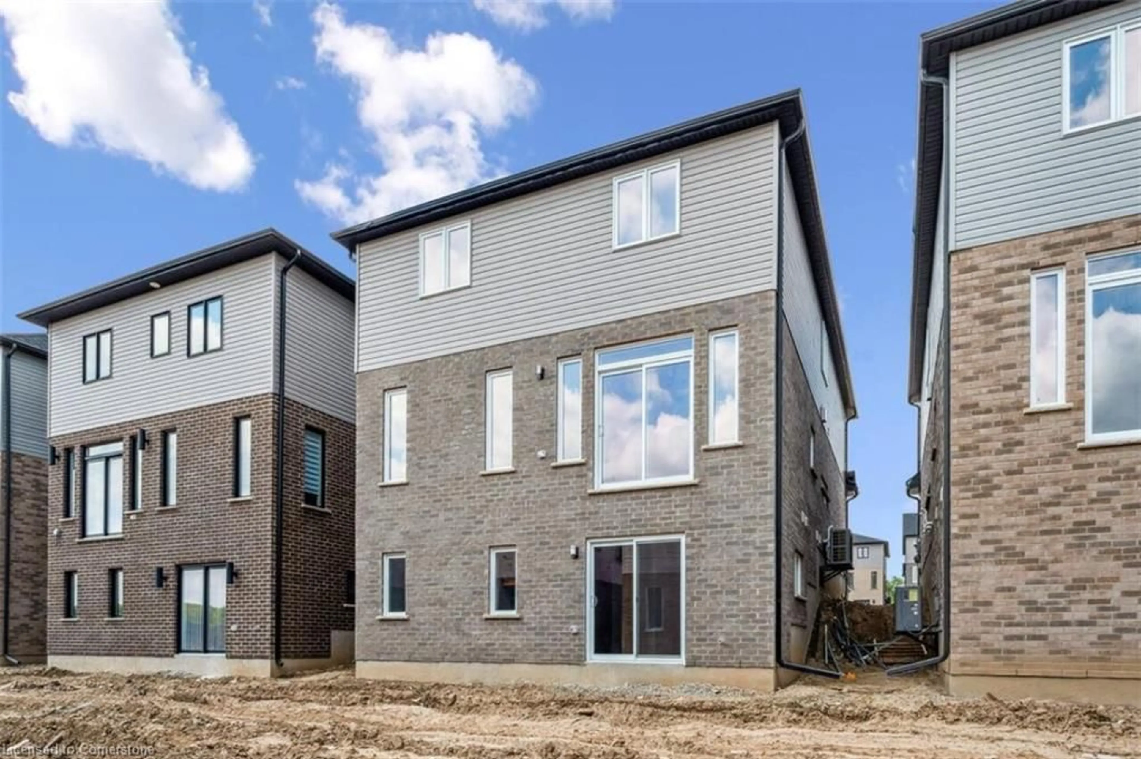 Home with brick exterior material, building for 552 Balsam Poplar St, Waterloo Ontario N2V 0E3