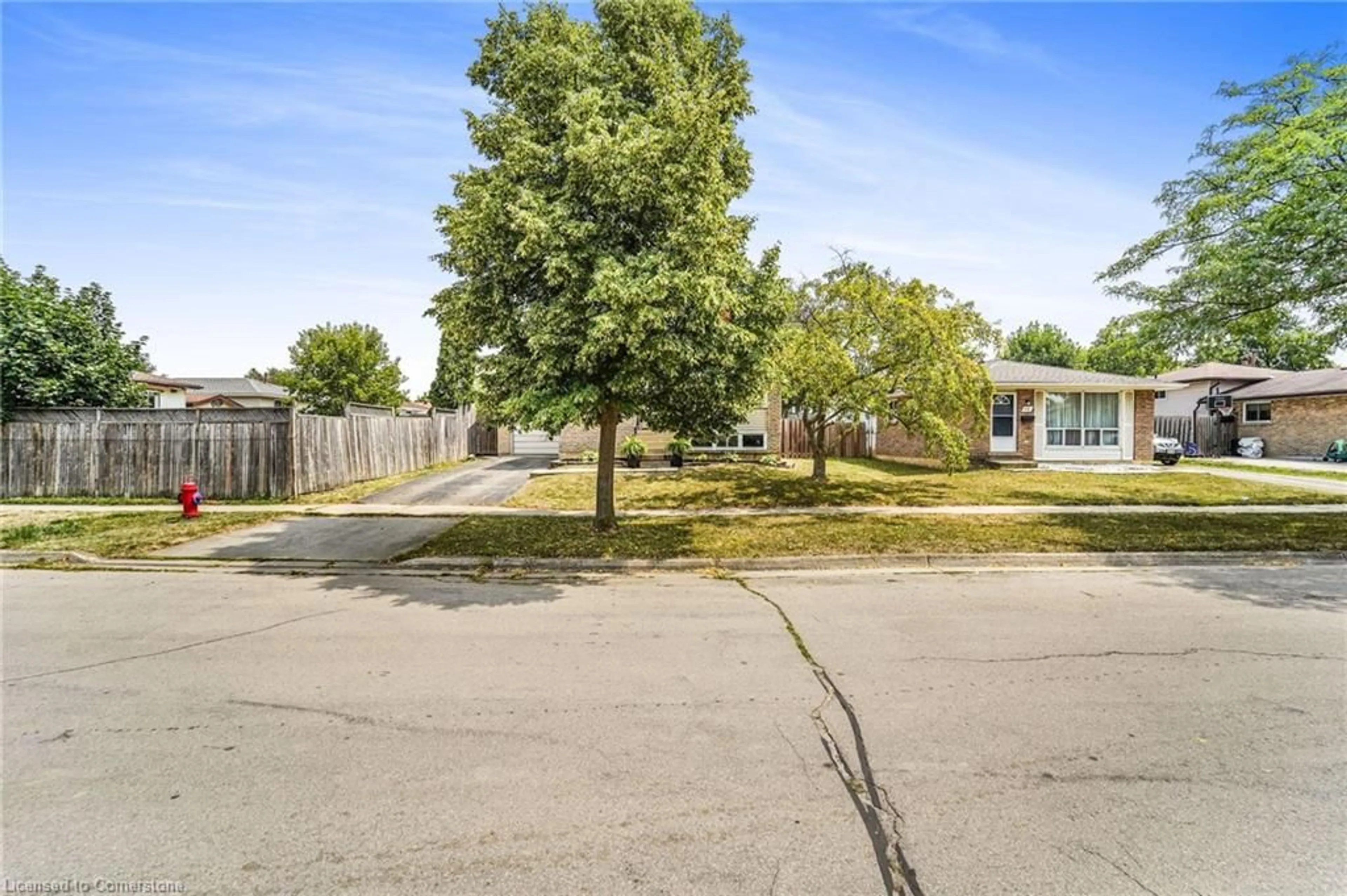 A pic from outside/outdoor area/front of a property/back of a property/a pic from drone, street for 50 Odessa St, Stoney Creek Ontario L8J 1A4