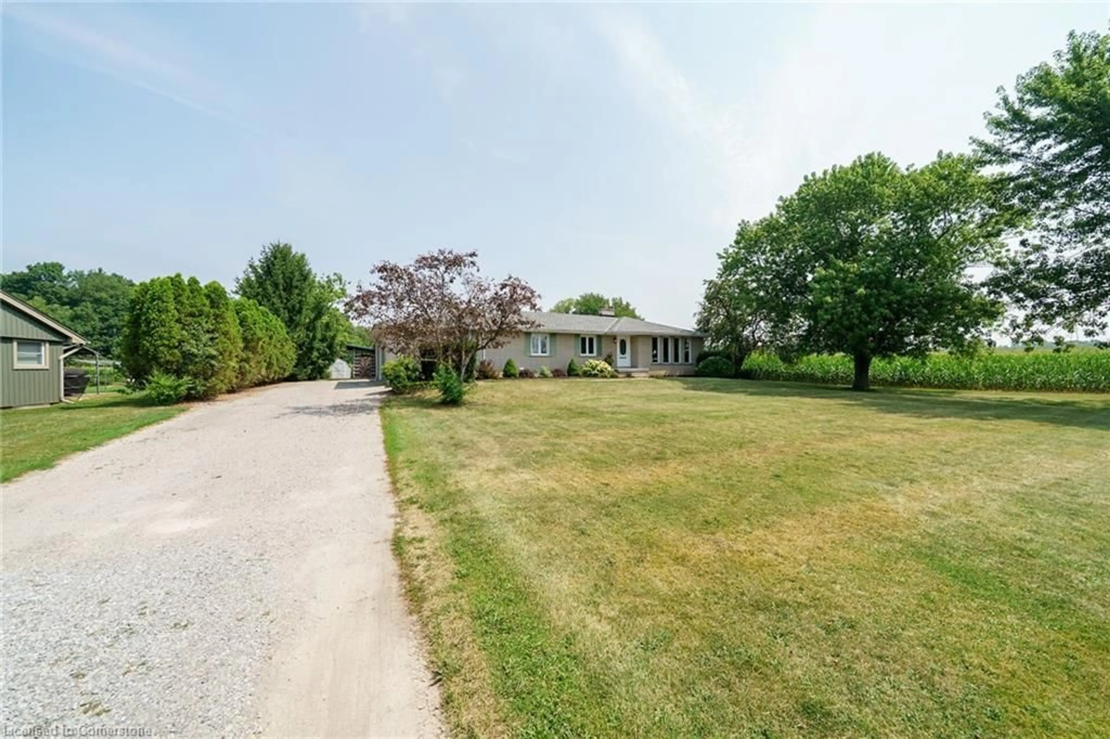 A pic from outside/outdoor area/front of a property/back of a property/a pic from drone, street for 519 4th Line, Caledonia Ontario N3W 2A9