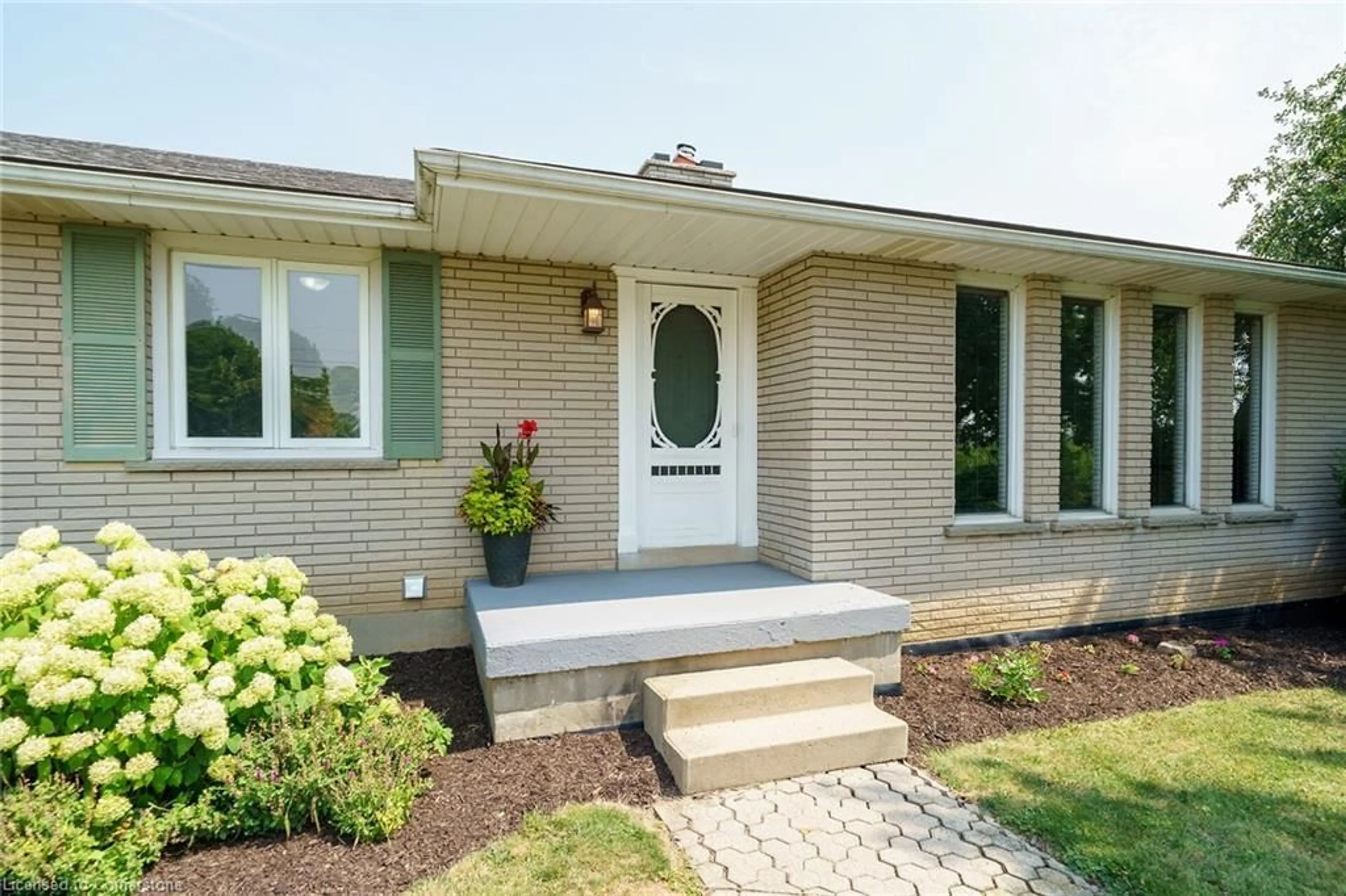 Home with brick exterior material, street for 519 4th Line, Caledonia Ontario N3W 2A9
