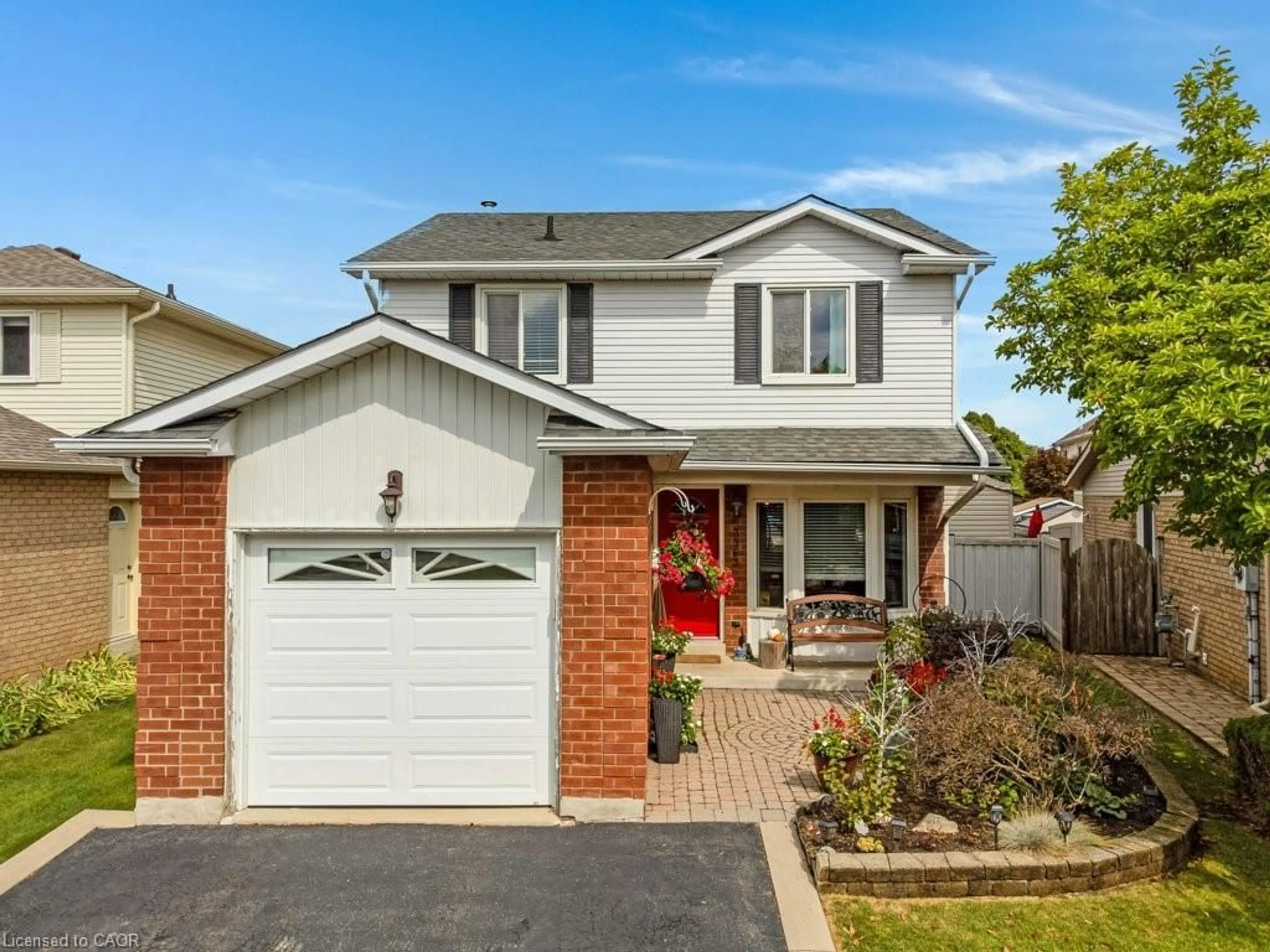 Home with brick exterior material, street for 3363 Cardiff Cres, Burlington Ontario L7M 3X9
