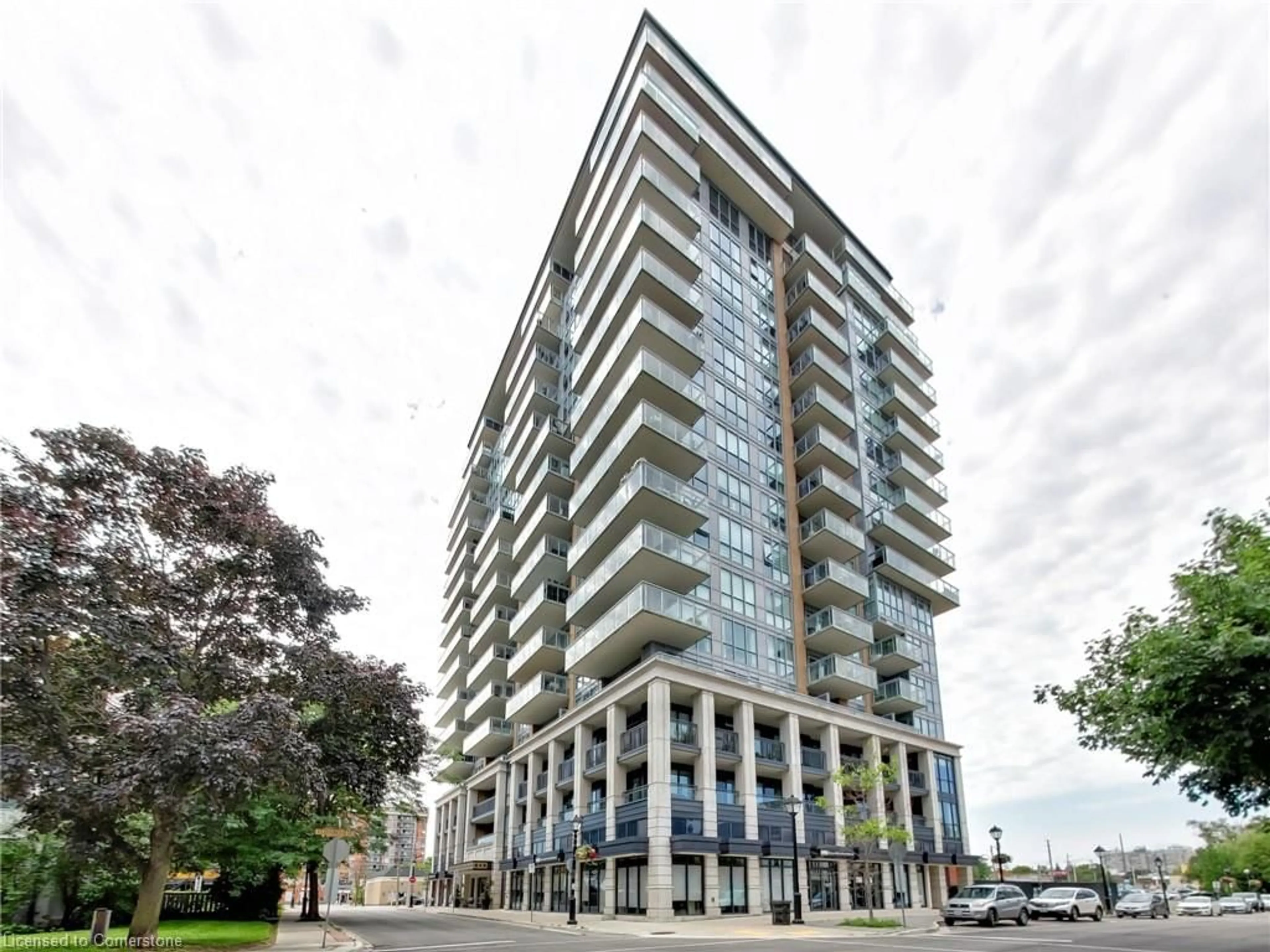 Indoor foyer for 2025 Maria St #405, Burlington Ontario L7R 0E9