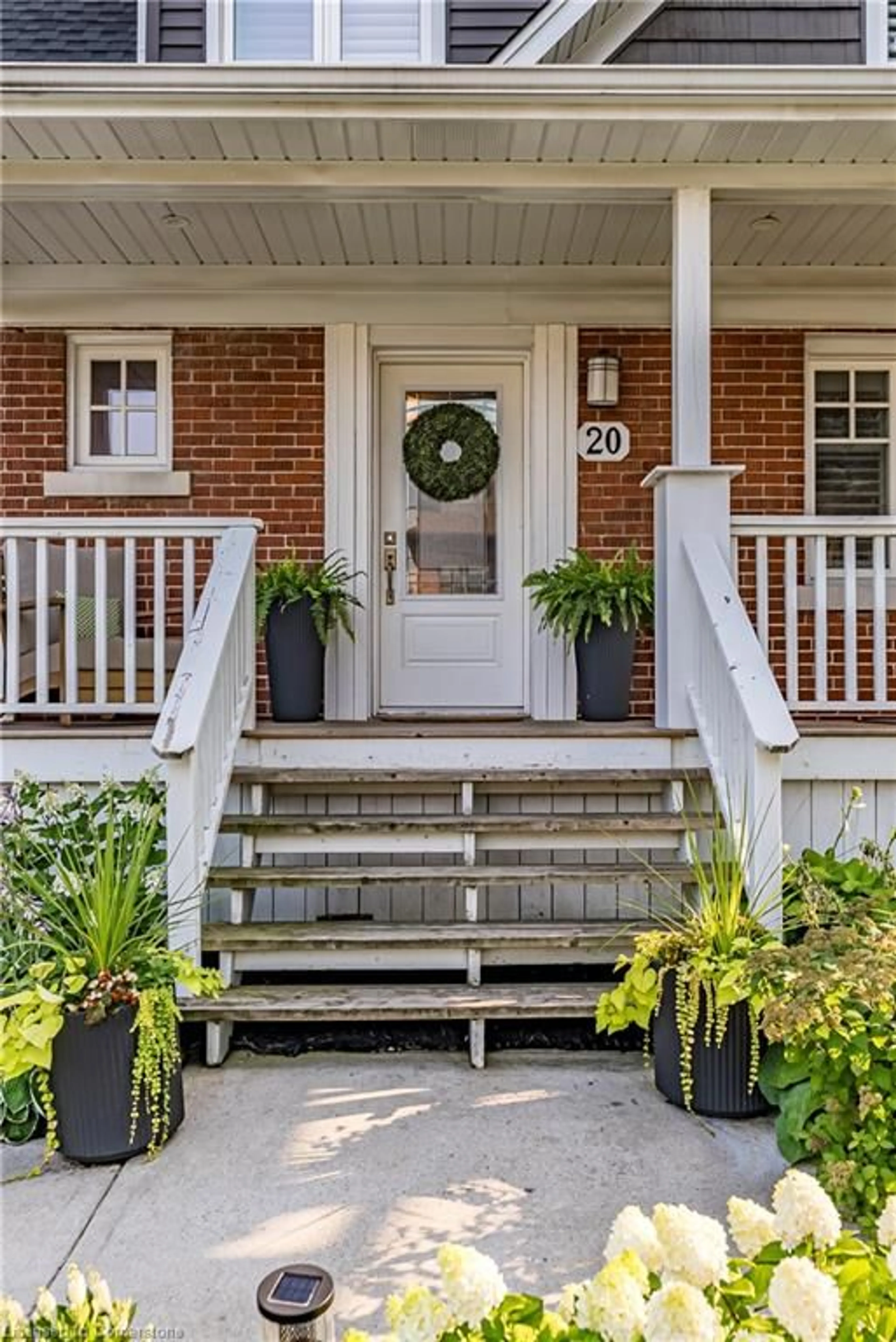 Unknown for 20 Mountain Park Ave, Hamilton Ontario L9A 1A2