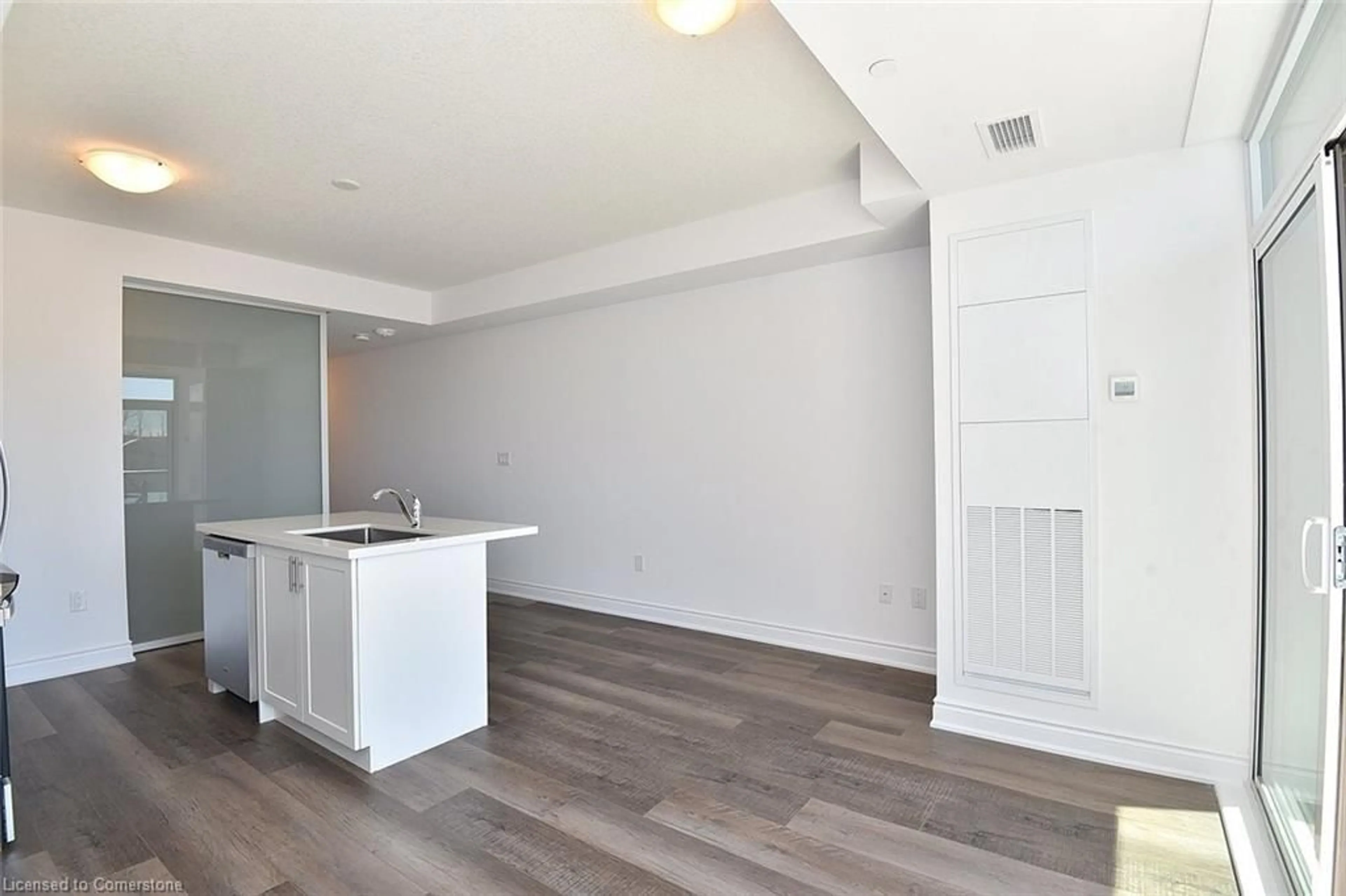 A pic of a room for 450 Dundas St #612, Waterdown Ontario L0R 2H4