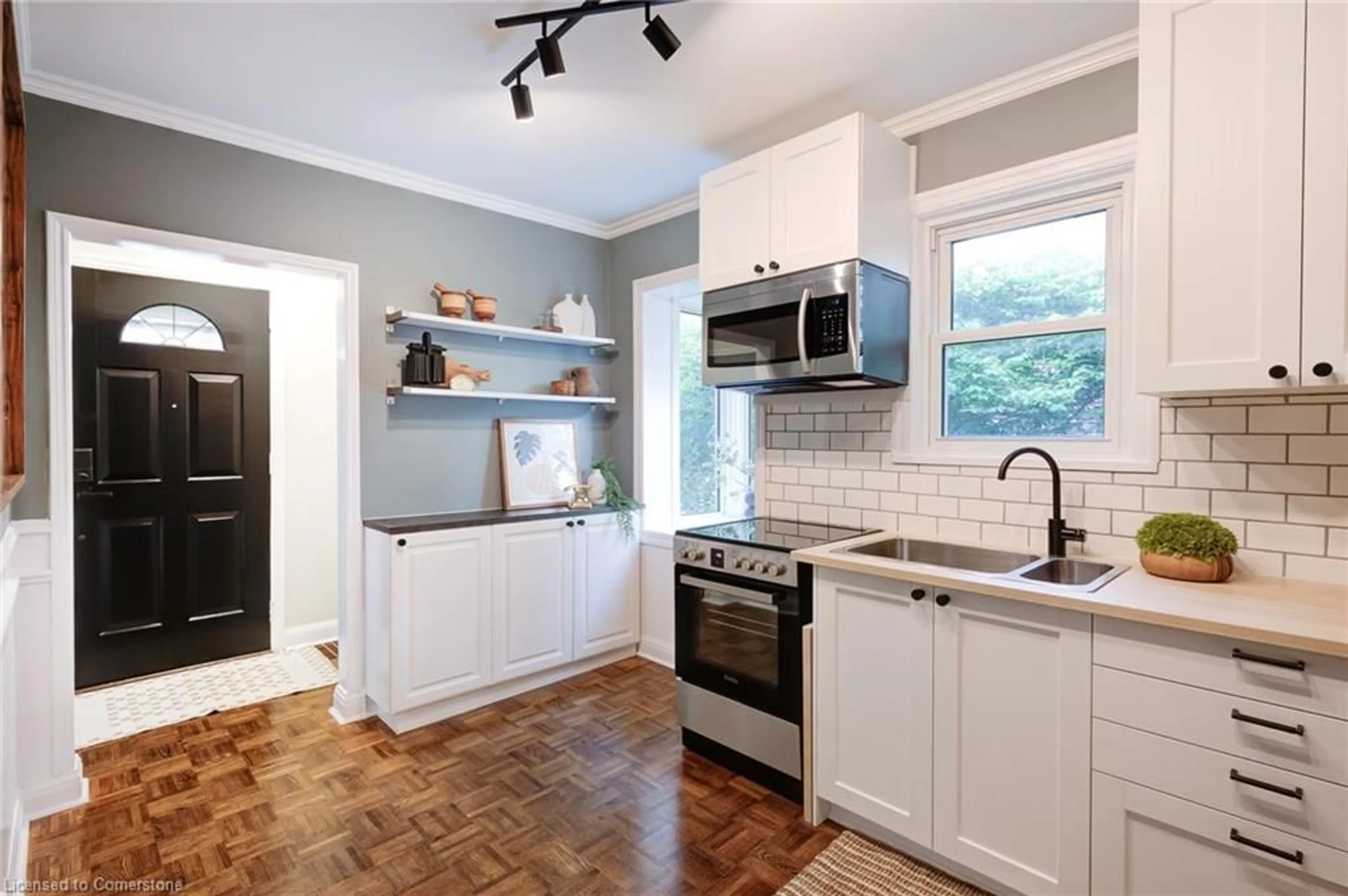 Open concept kitchen, ceramic/tile floor for 36 Belmont Ave, Kitchener Ontario N2M 1L4