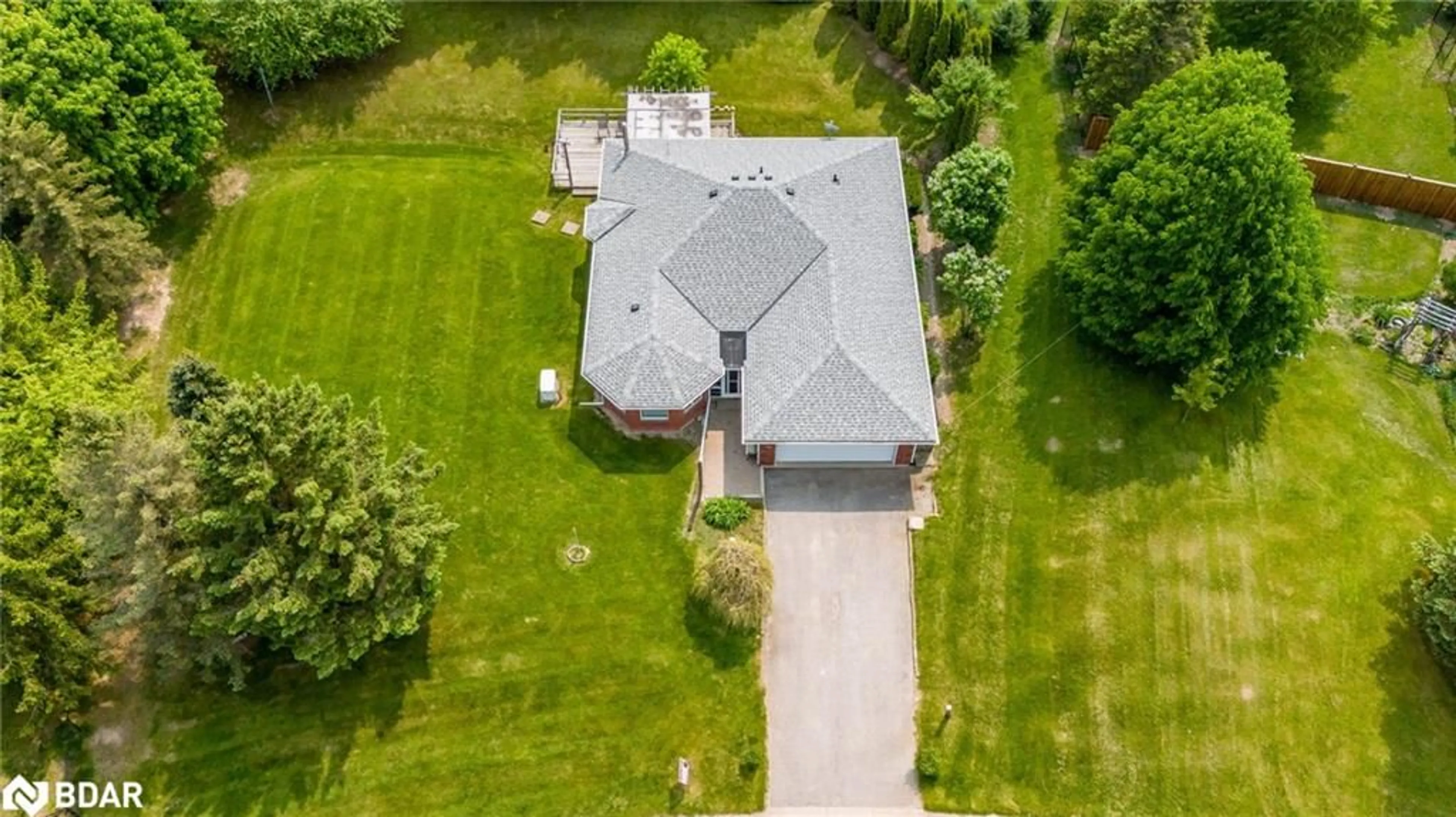 A pic from outside/outdoor area/front of a property/back of a property/a pic from drone, street for 3 Henry St, Amaranth Ontario L9W 3Z1